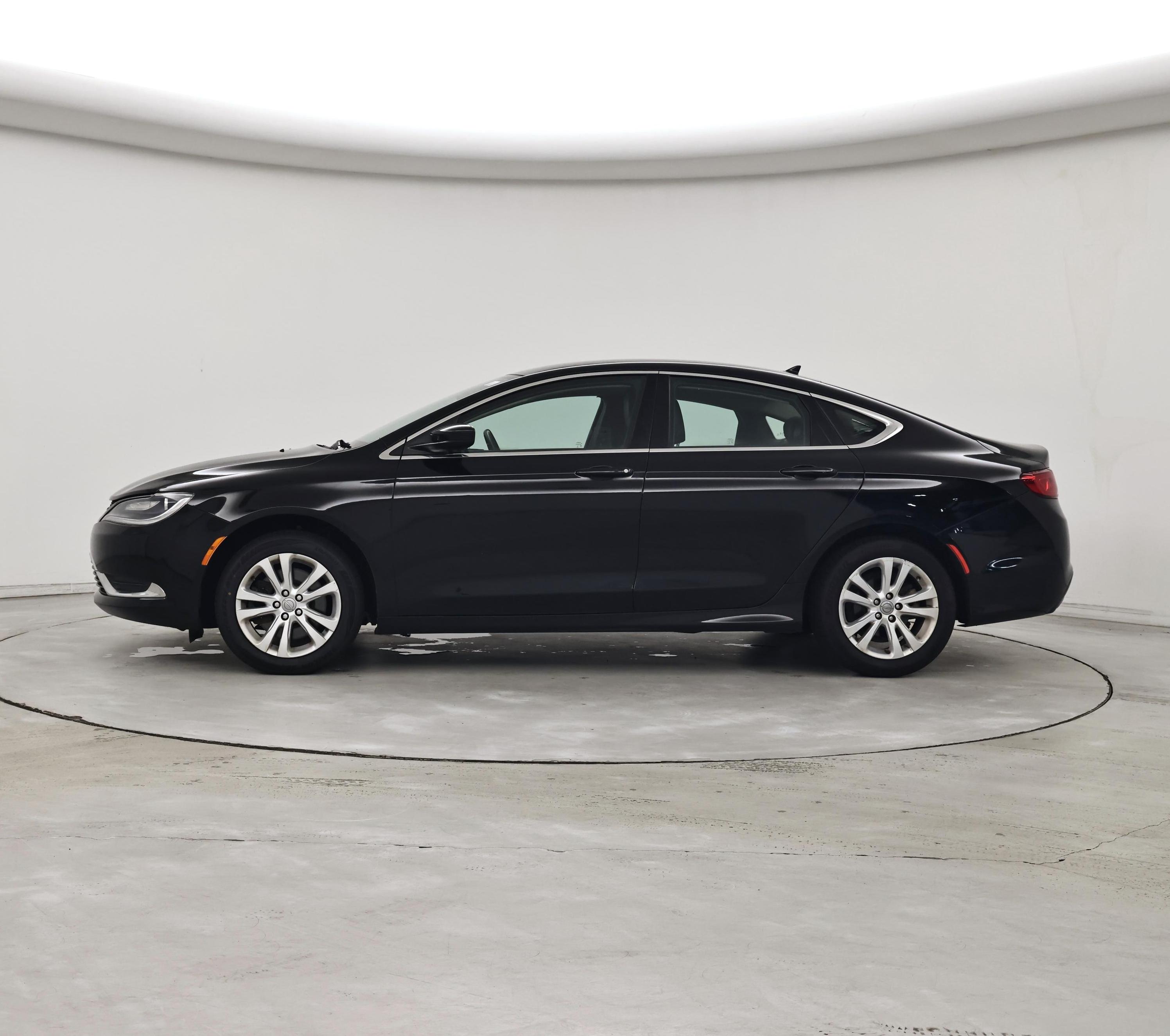 Thumbnail: 2017 Chrysler 200 - 3
