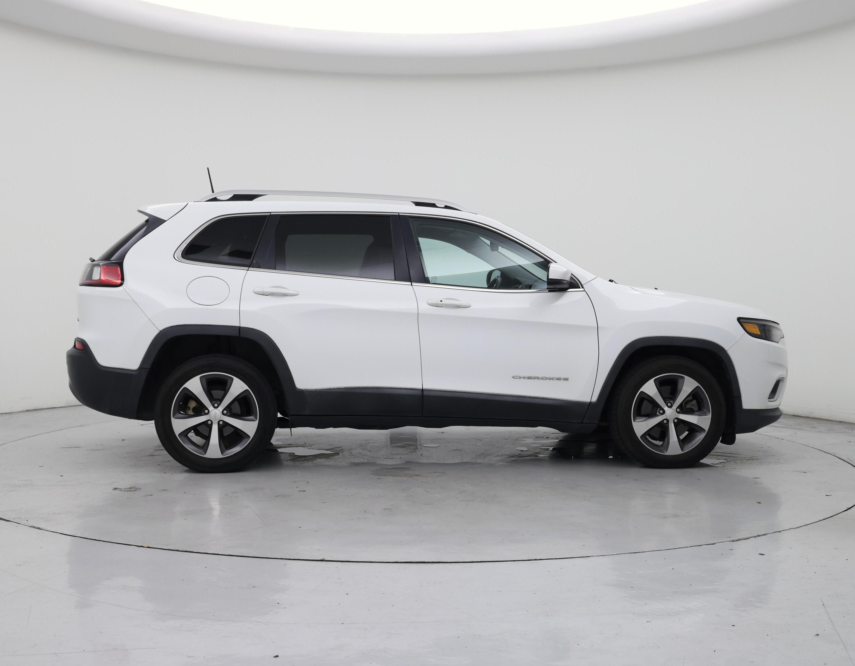 Thumbnail: 2019 Jeep Cherokee - 7