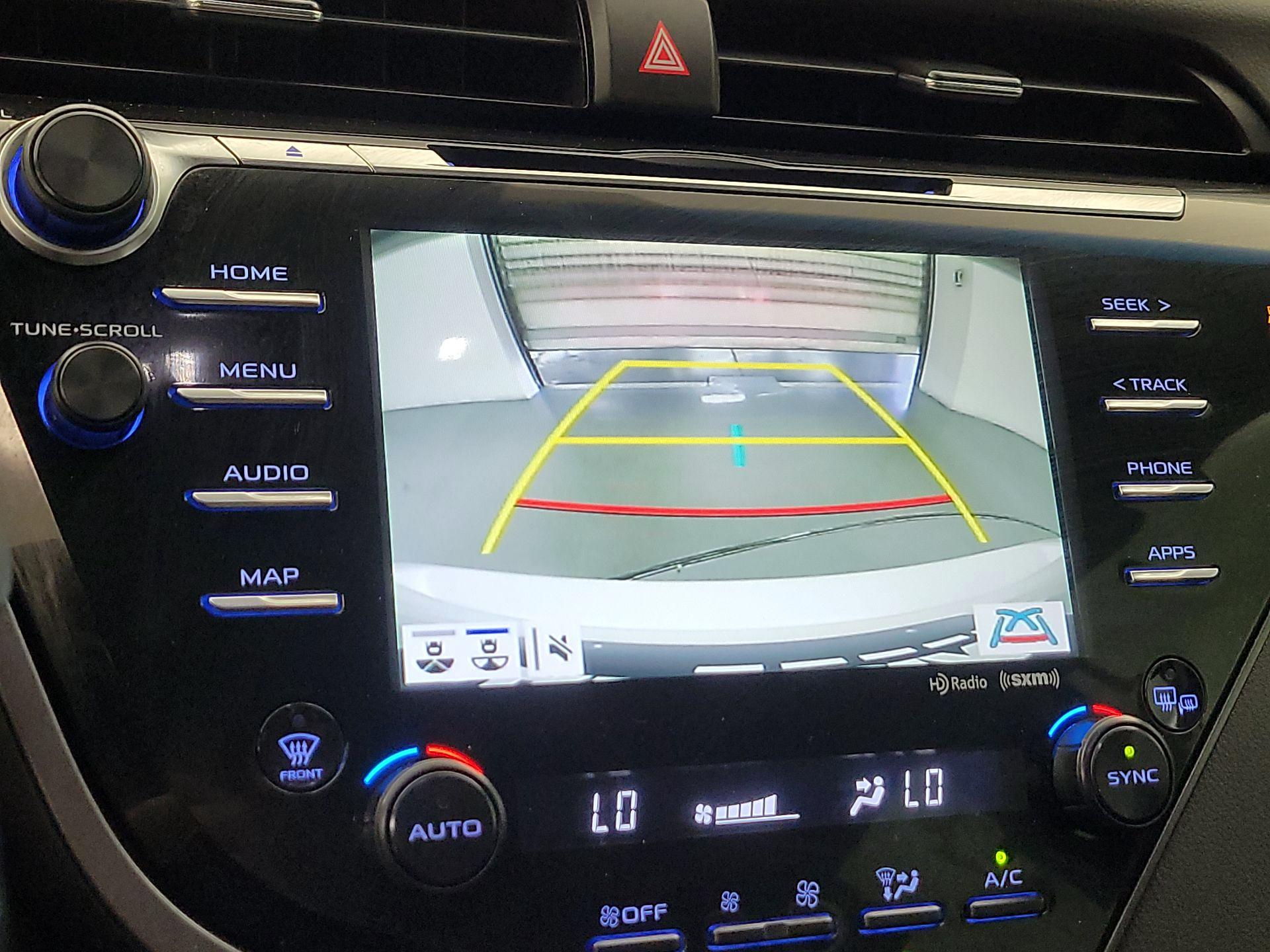 Thumbnail: 2020 Toyota Camry - 14