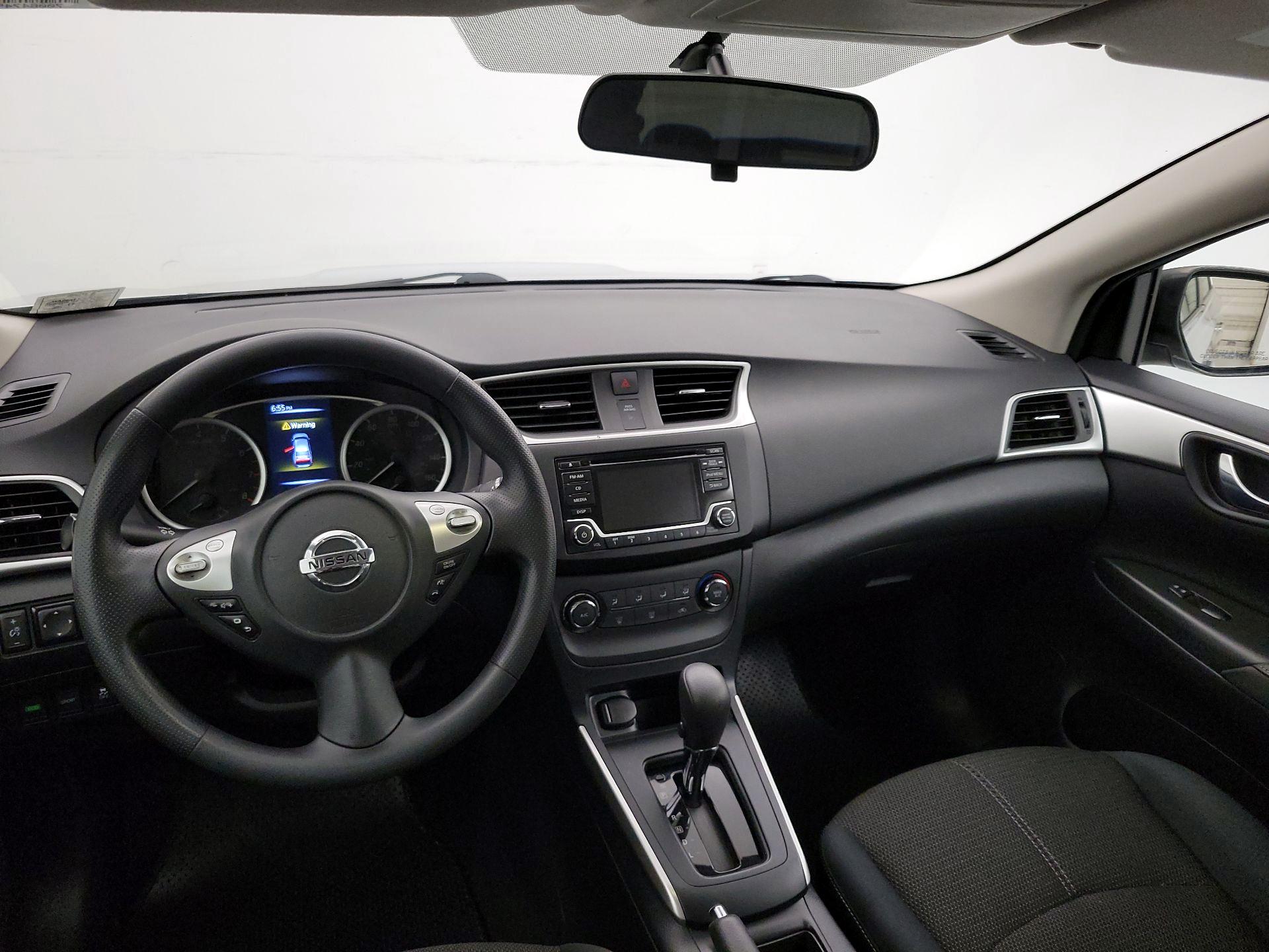 Thumbnail: 2018 Nissan Sentra - 9