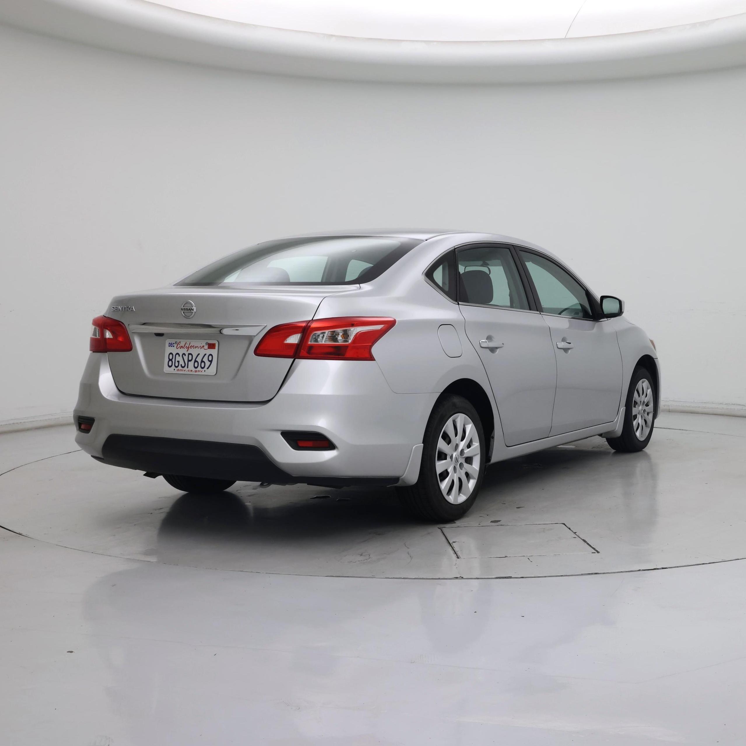 Thumbnail: 2018 Nissan Sentra - 8