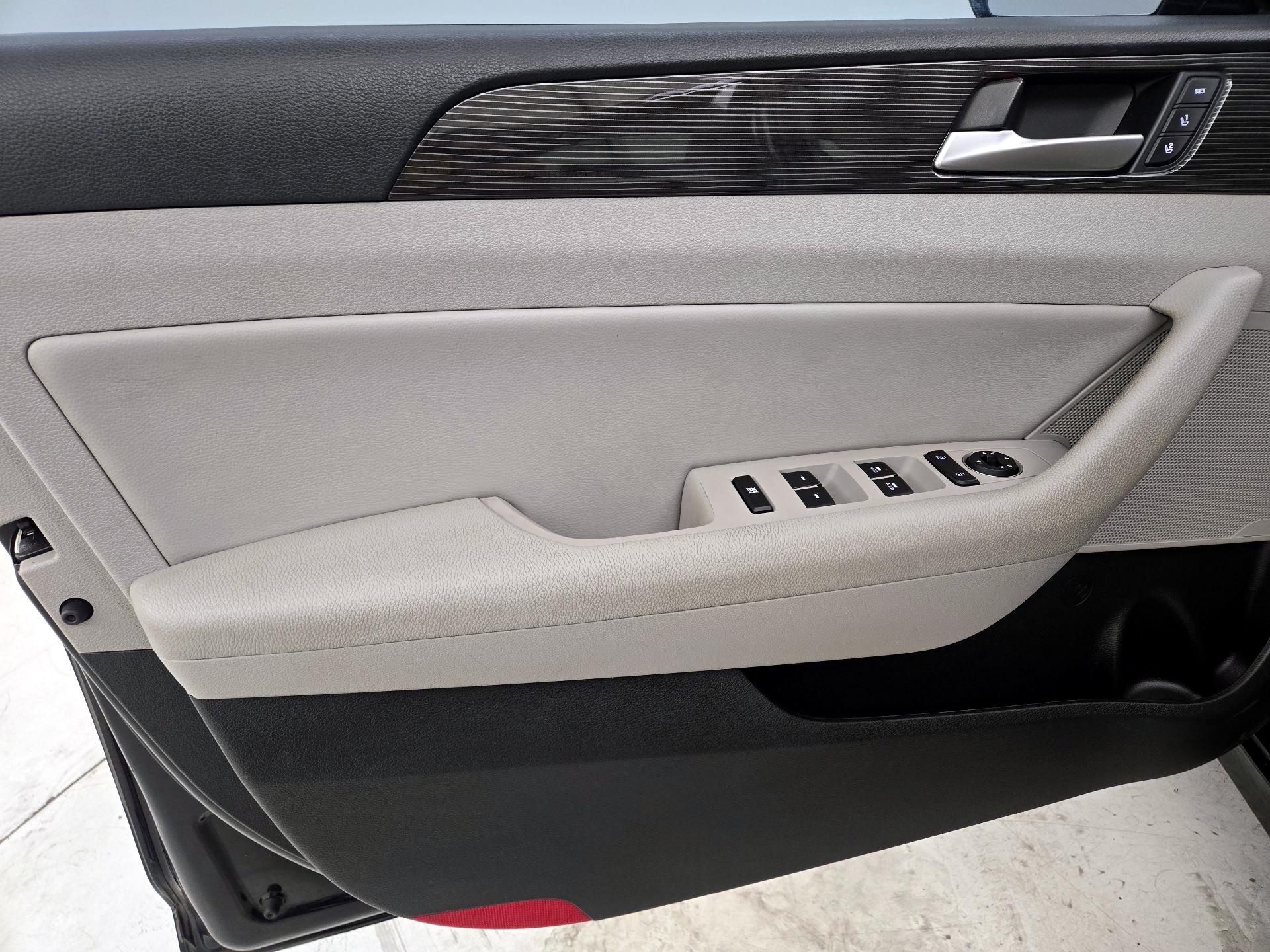 Thumbnail: 2018 Hyundai Sonata - 12