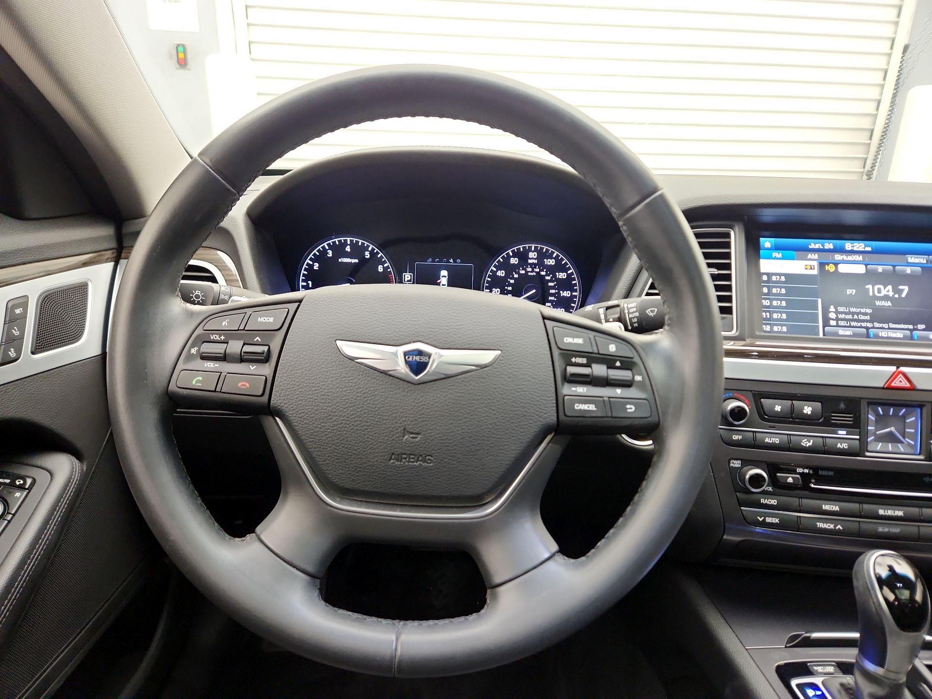 Thumbnail: 2015 Hyundai Genesis - 10