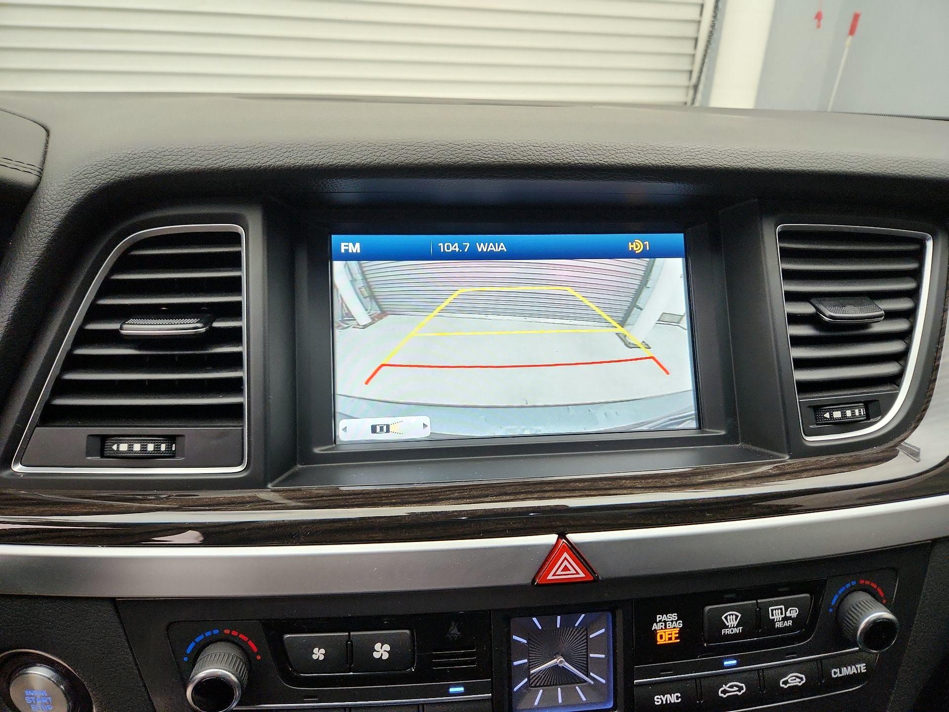 Thumbnail: 2015 Hyundai Genesis - 15