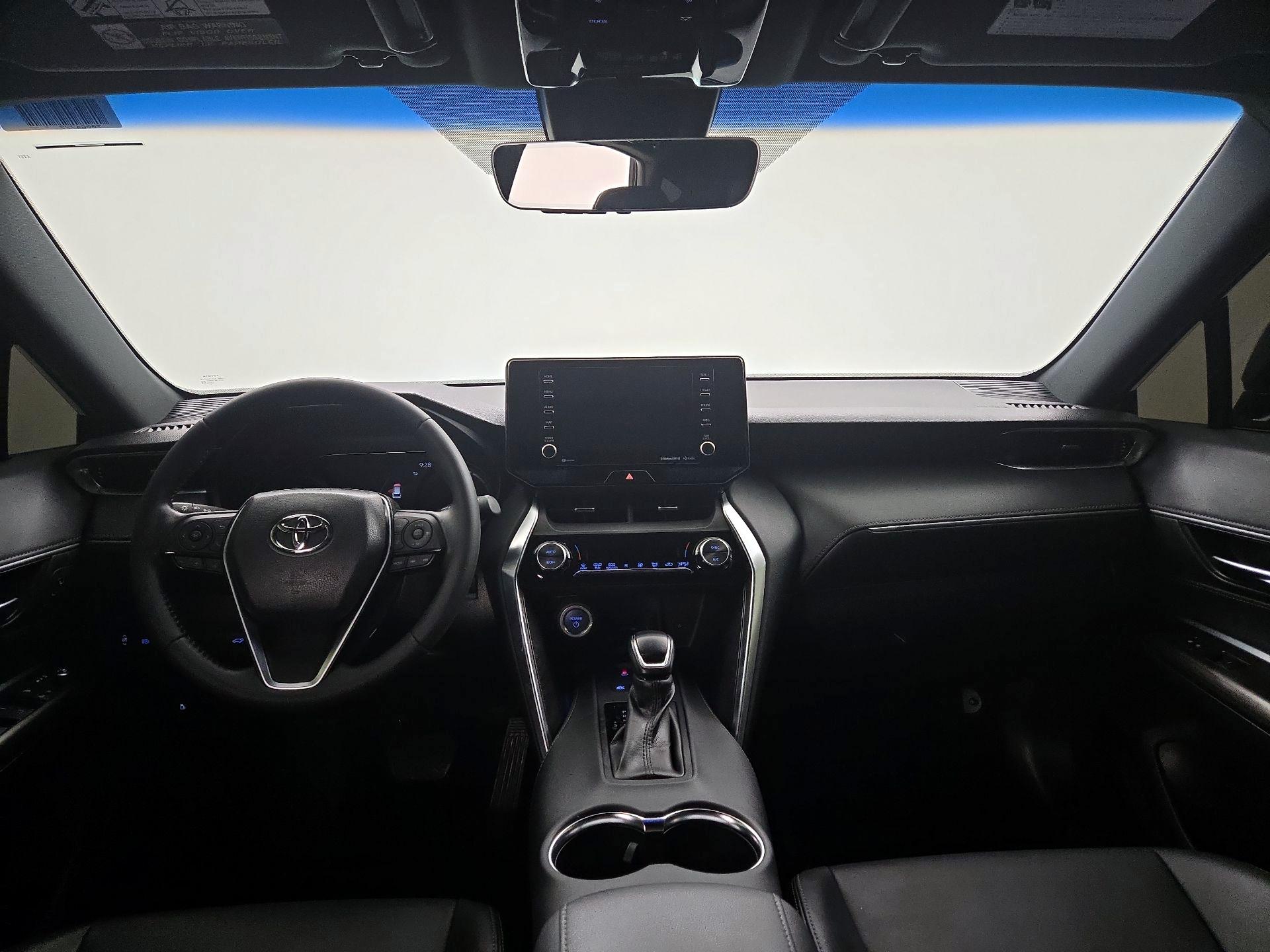 Thumbnail: 2022 Toyota Venza - 9