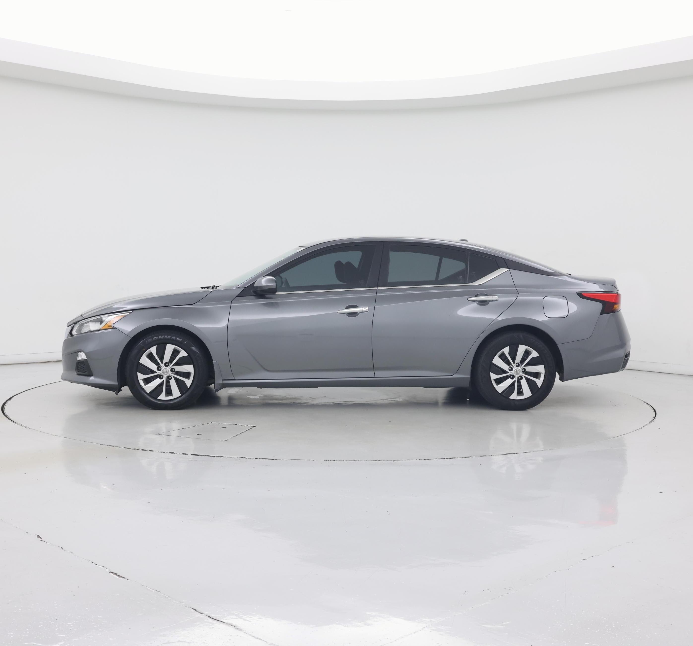 Thumbnail: 2019 Nissan Altima - 3