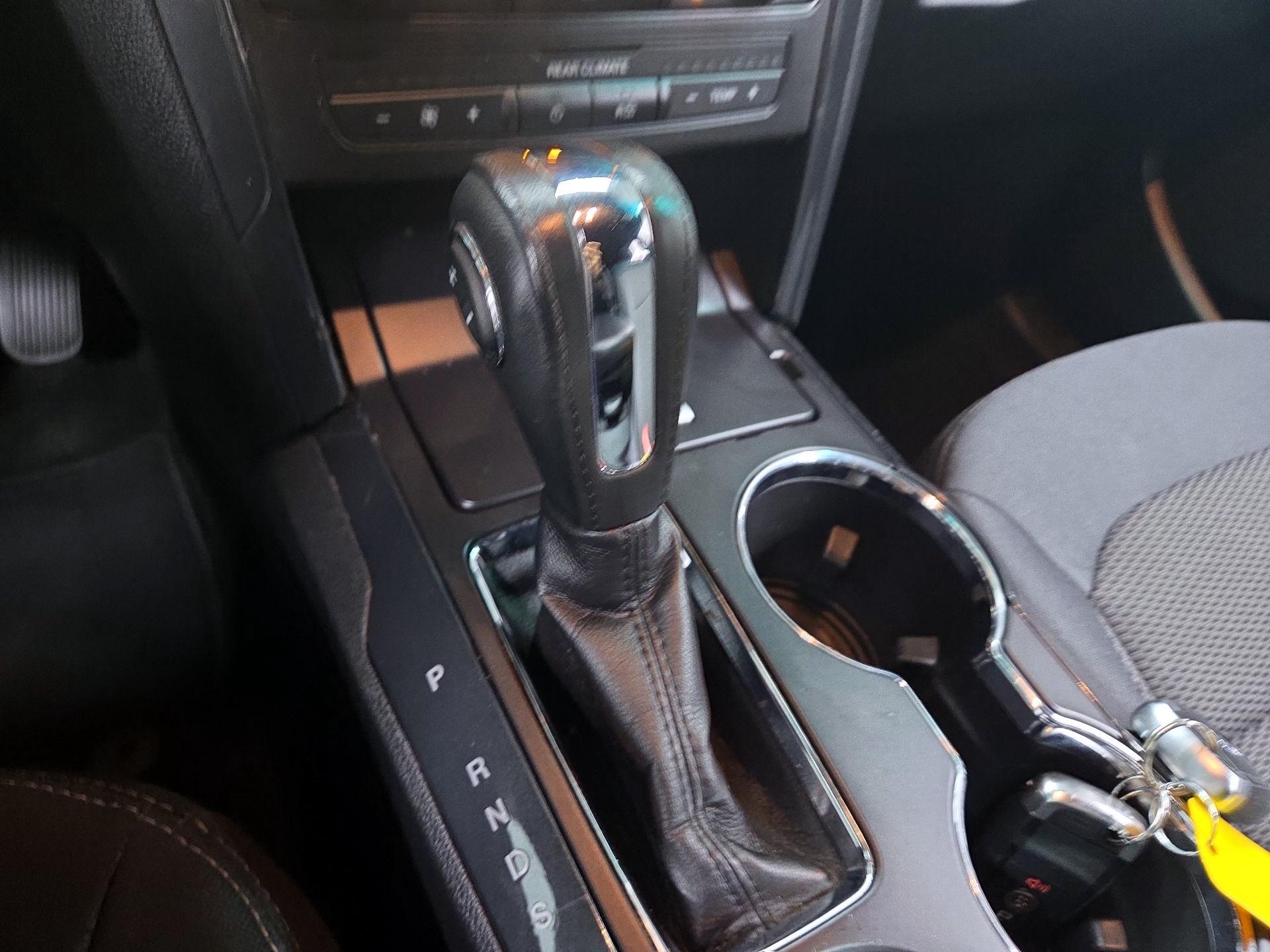 Thumbnail: 2018 Ford Explorer - 15