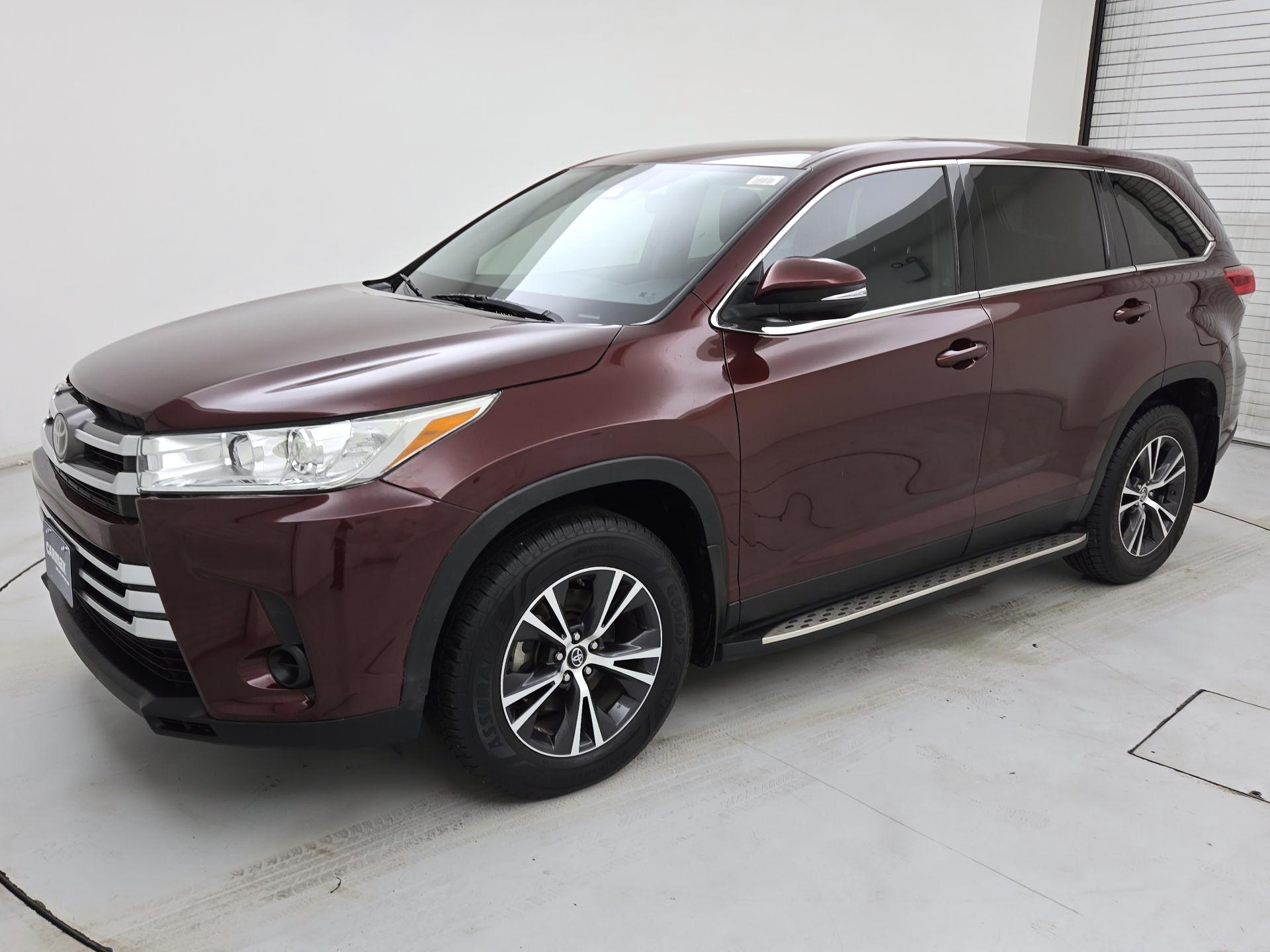 Thumbnail: 2019 Toyota Highlander - 3
