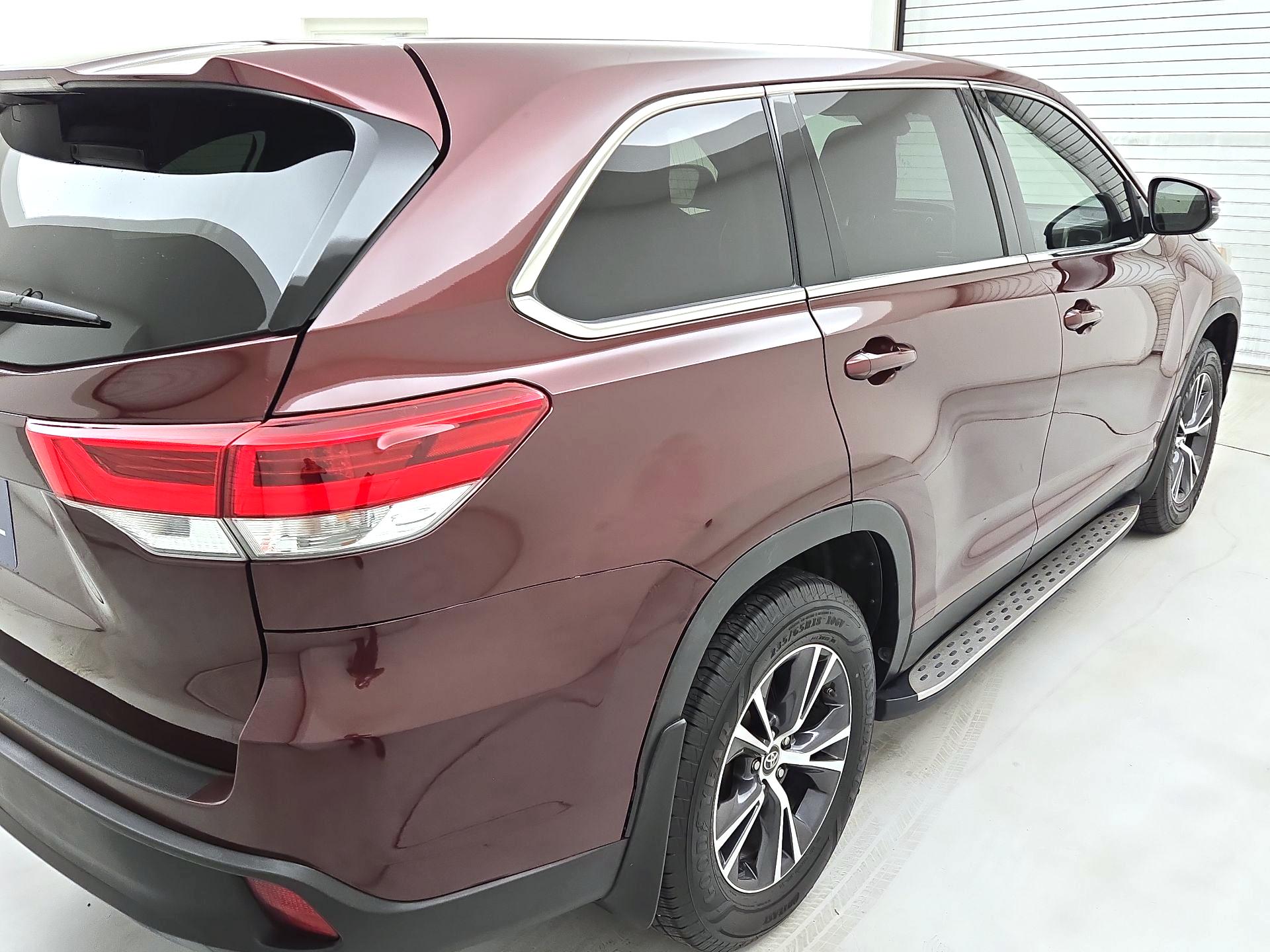 Thumbnail: 2019 Toyota Highlander - 5