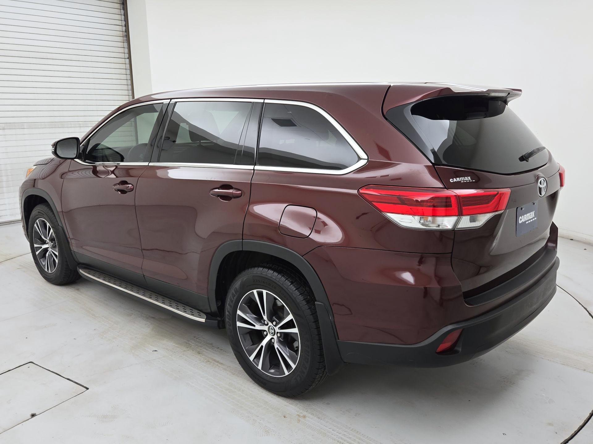Thumbnail: 2019 Toyota Highlander - 7