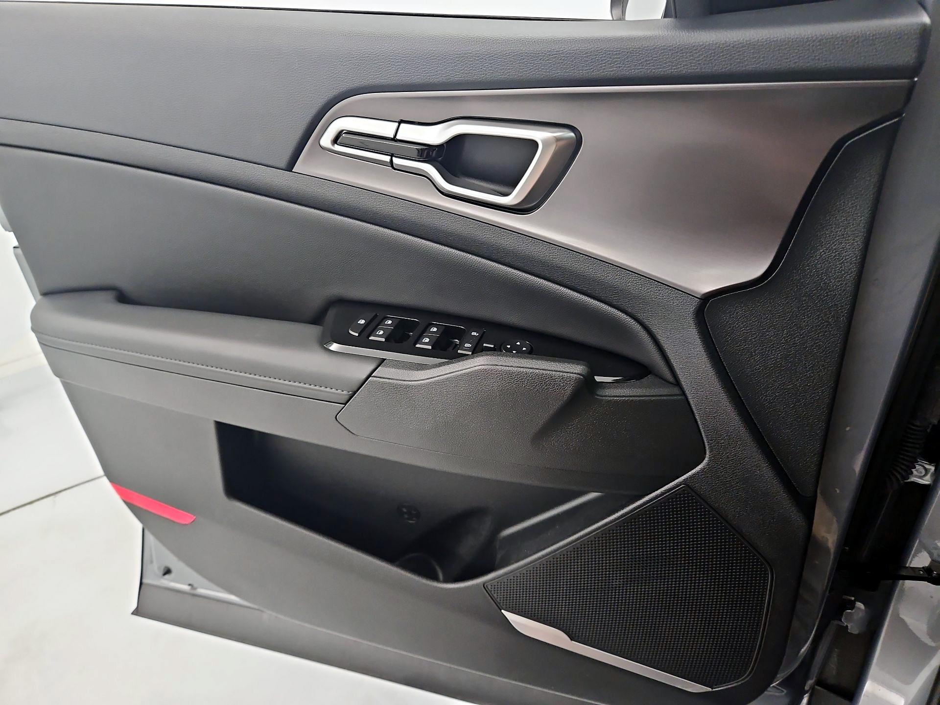 Thumbnail: 2024 Kia Sportage - 12