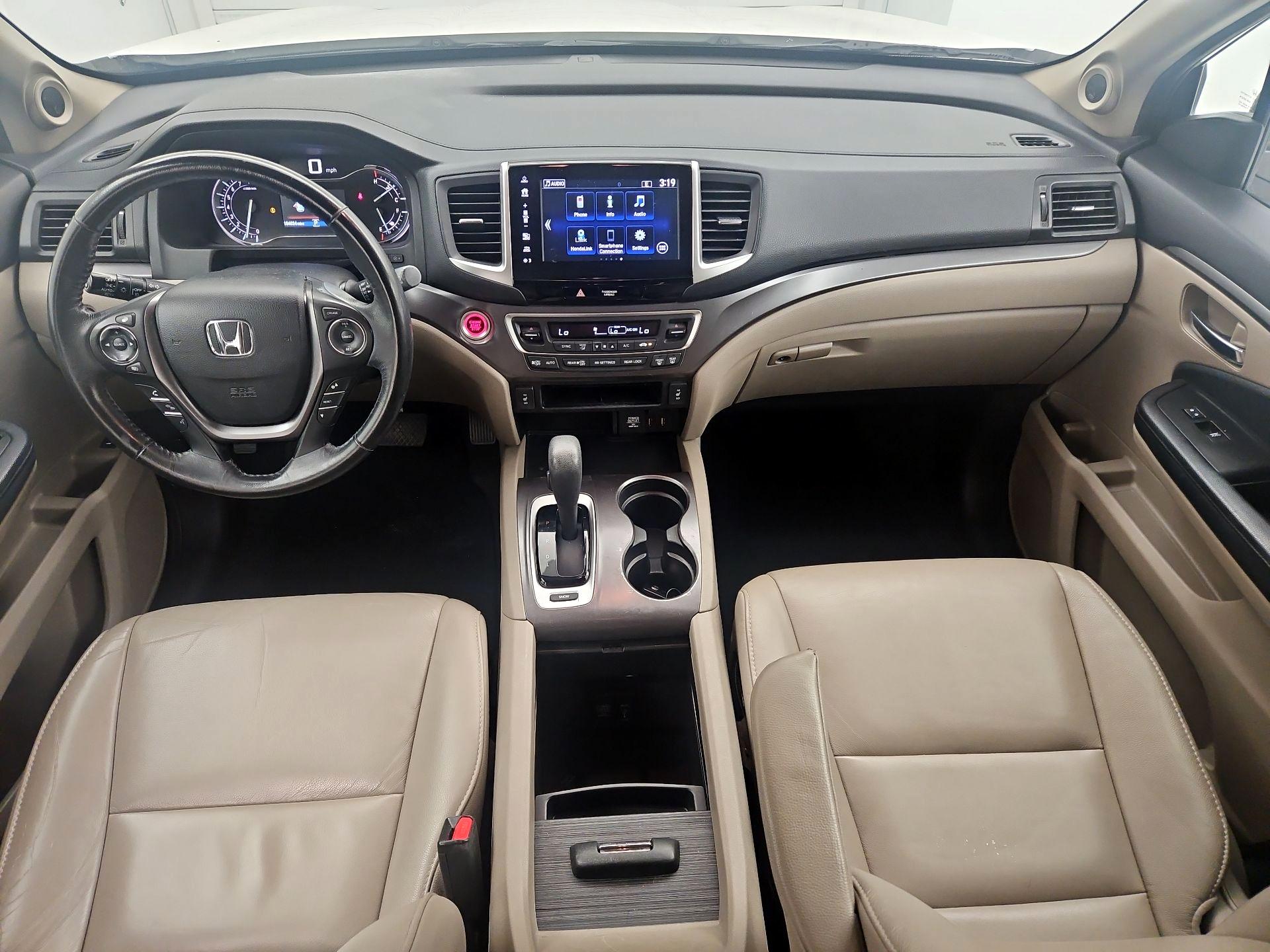 Thumbnail: 2017 Honda Pilot - 9