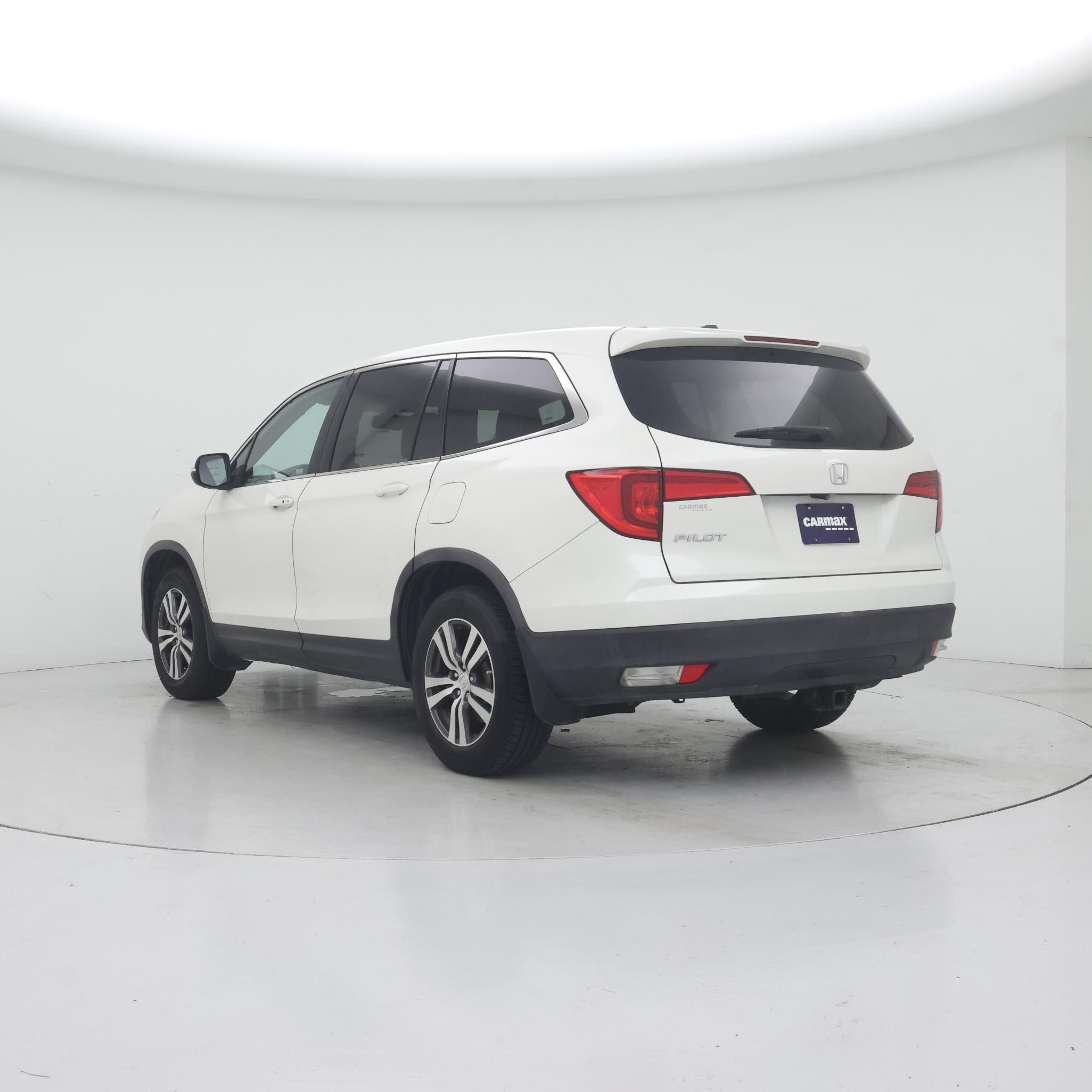 Thumbnail: 2017 Honda Pilot - 2
