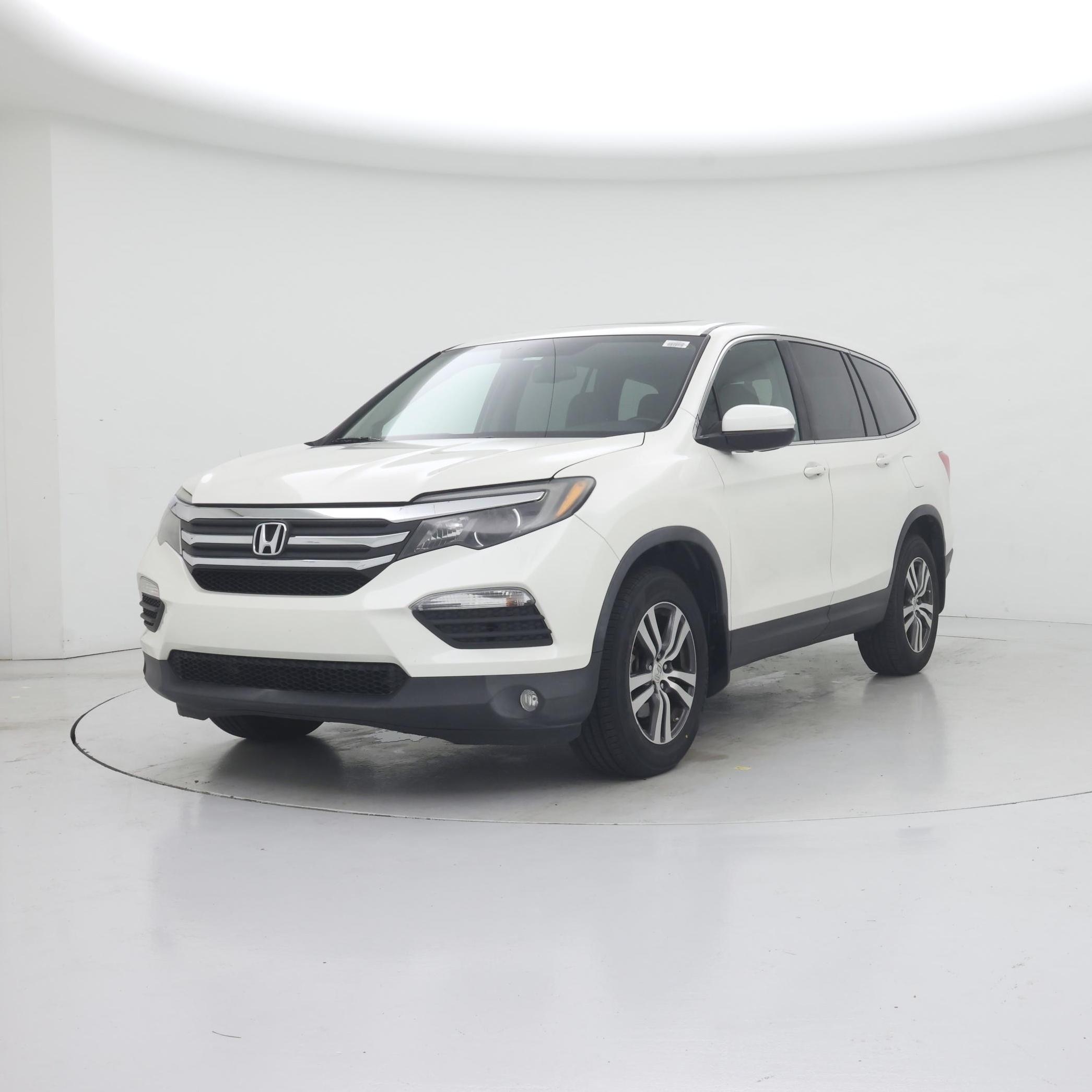 Thumbnail: 2017 Honda Pilot - 4