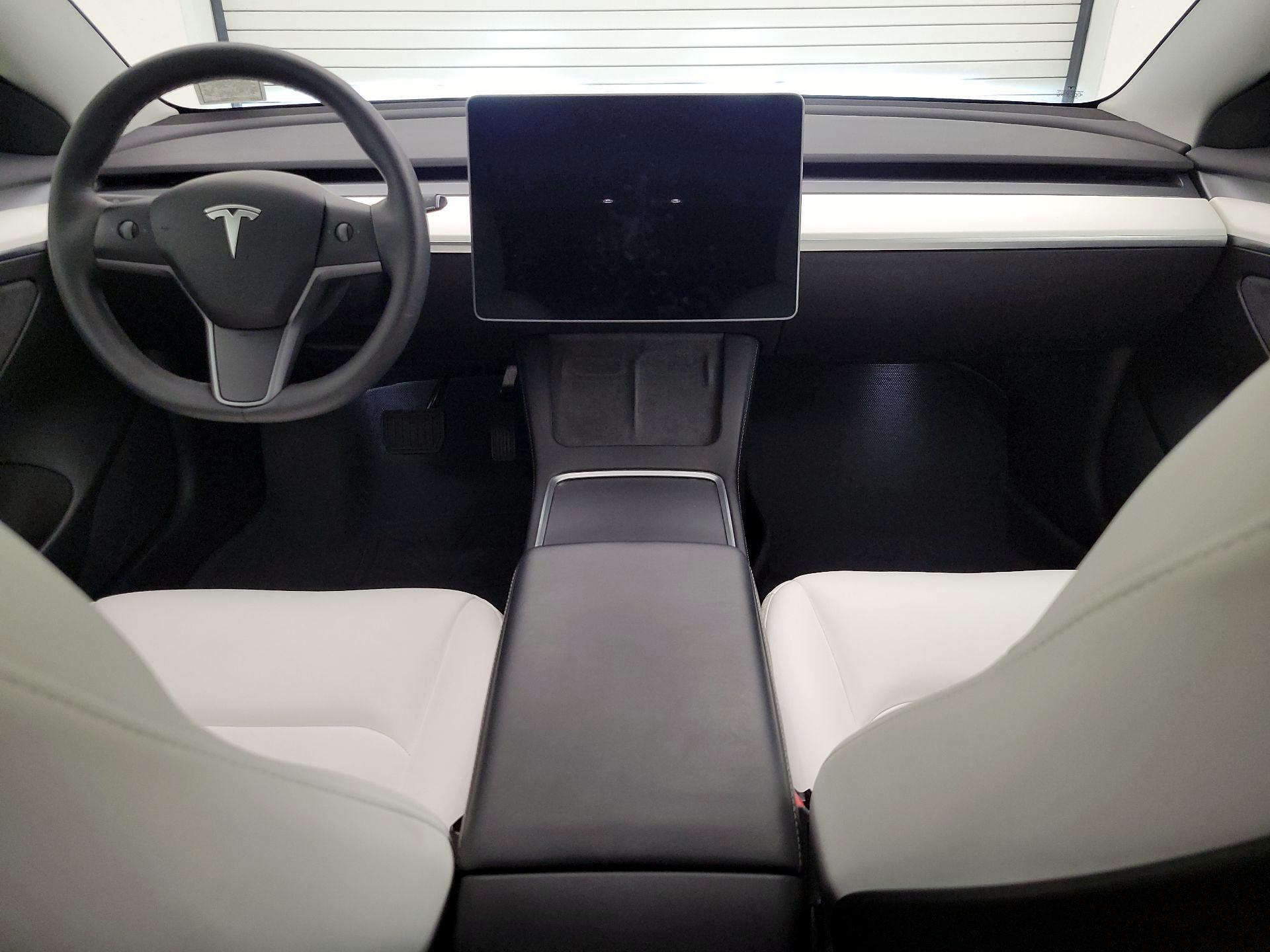 Thumbnail: 2022 Tesla Model 3 - 9