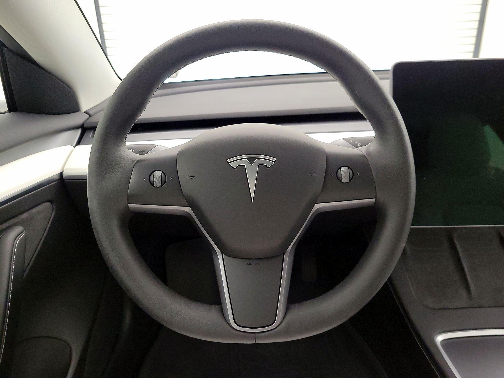 Thumbnail: 2022 Tesla Model 3 - 10