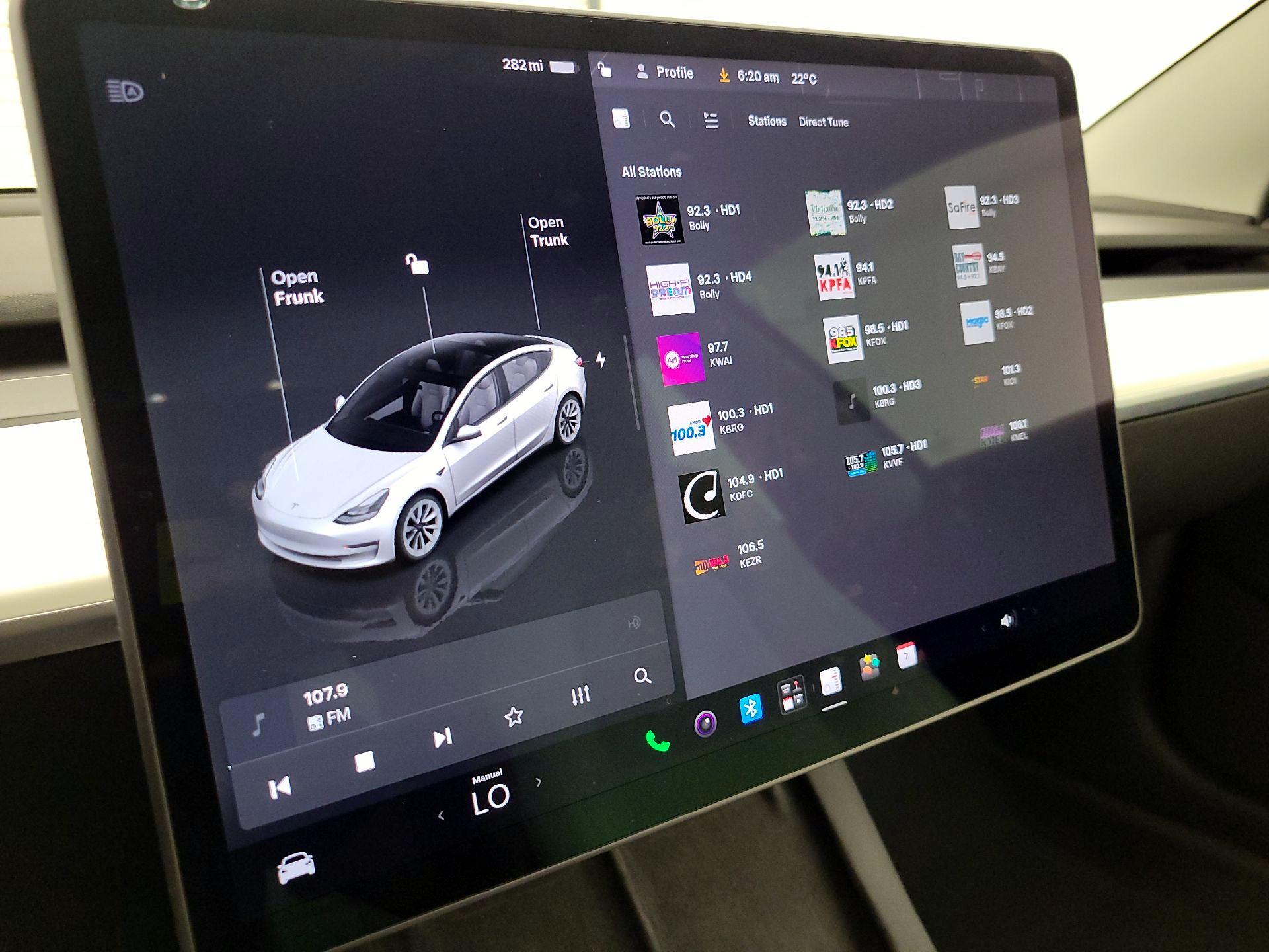 Thumbnail: 2022 Tesla Model 3 - 15
