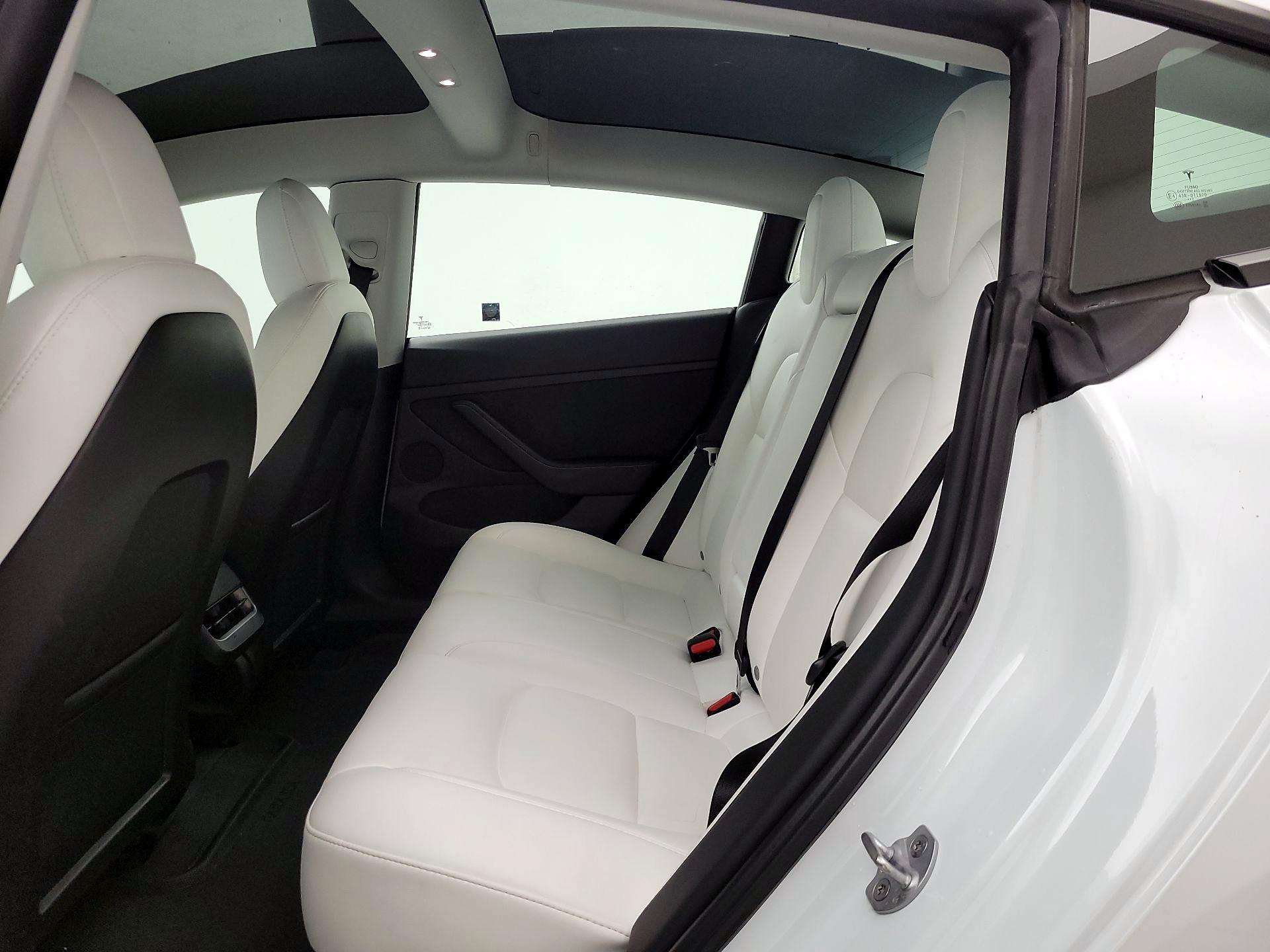 Thumbnail: 2022 Tesla Model 3 - 18