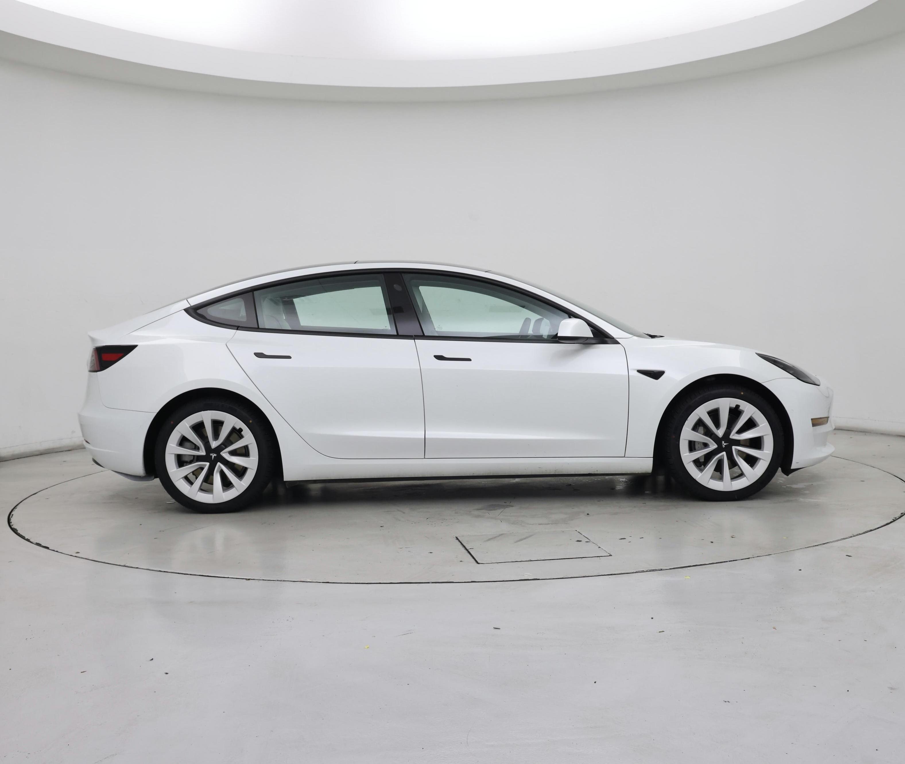 Thumbnail: 2022 Tesla Model 3 - 7