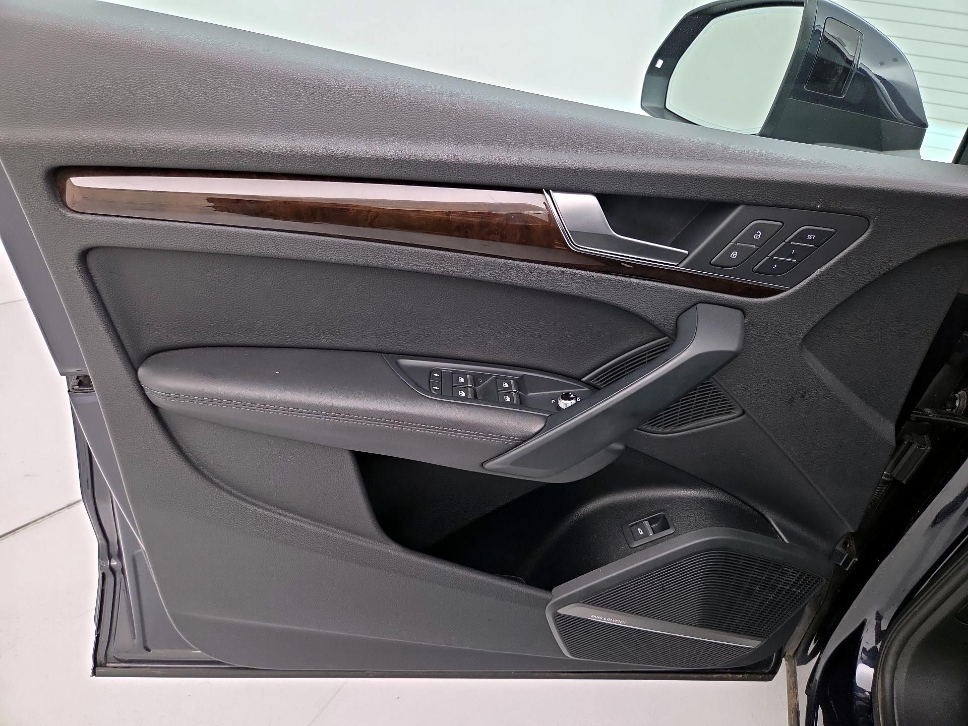 Thumbnail: 2019 Audi Q5 - 12