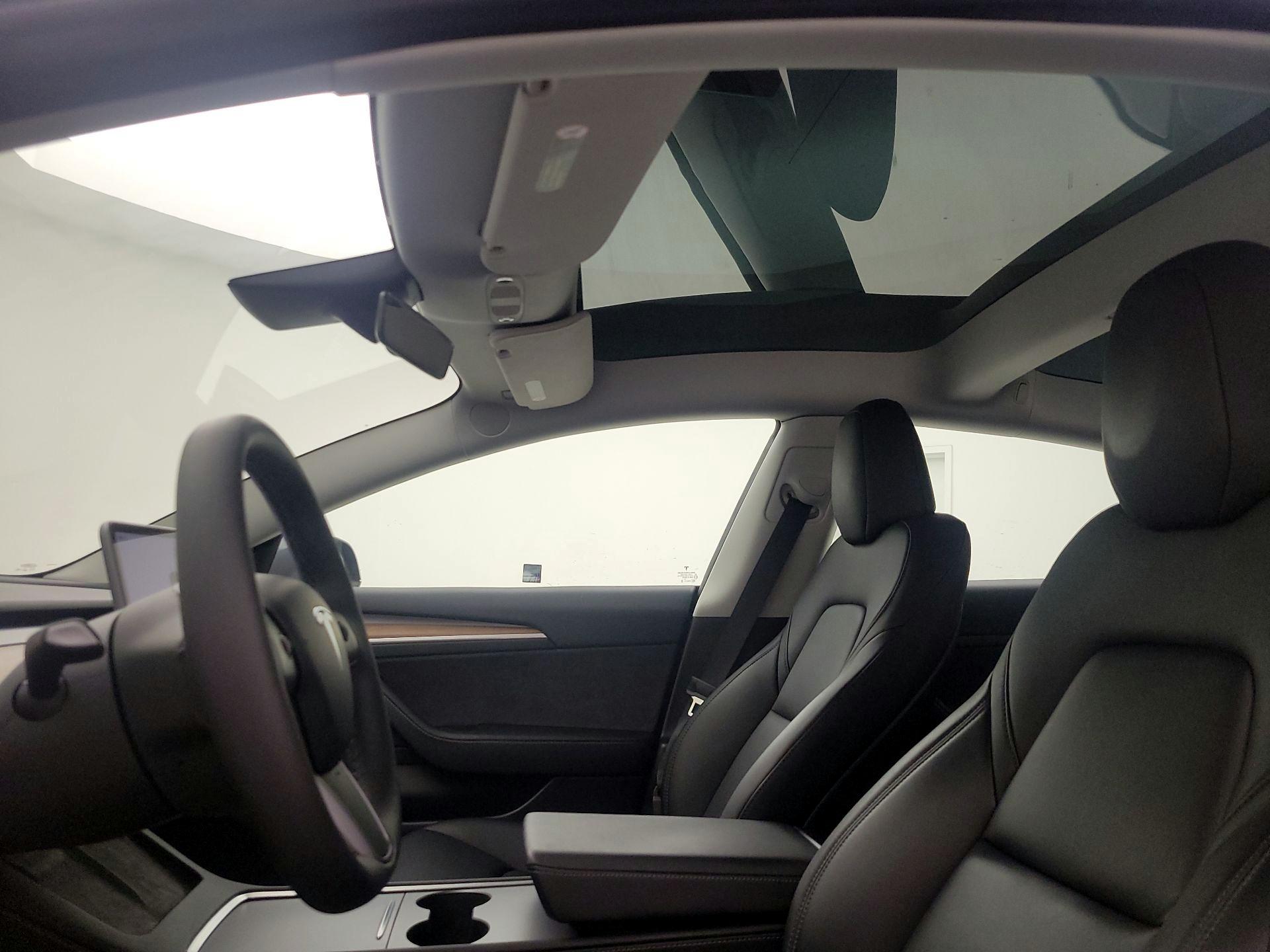 Thumbnail: 2023 Tesla Model 3 - 18