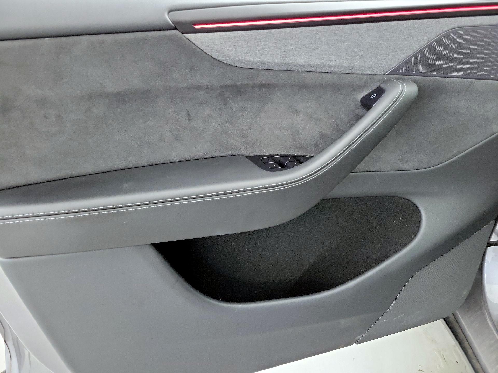 Thumbnail: 2026 Tesla Model Y - 12