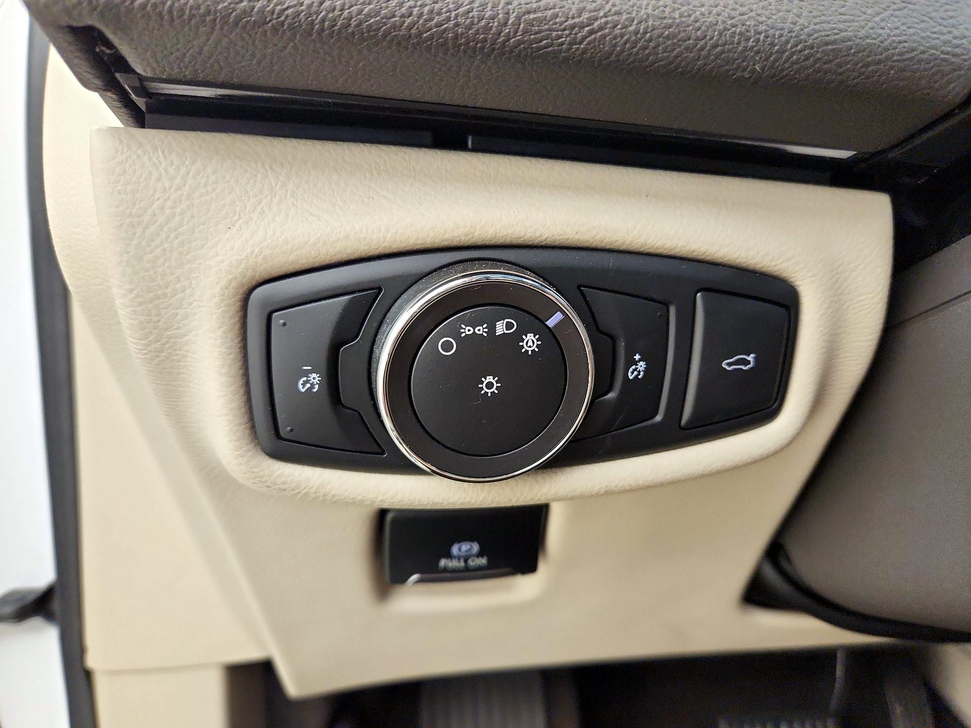 Thumbnail: 2017 Lincoln MKZ - 13
