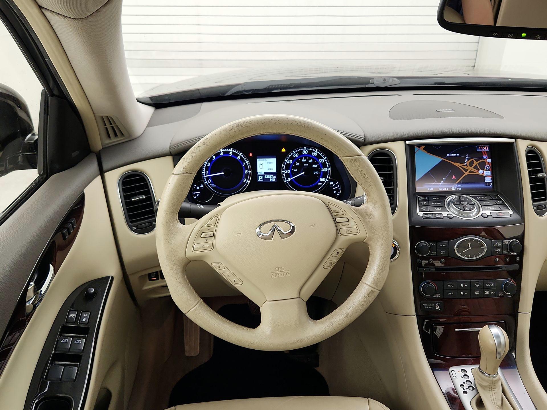 Thumbnail: 2015 INFINITI QX50 - 10