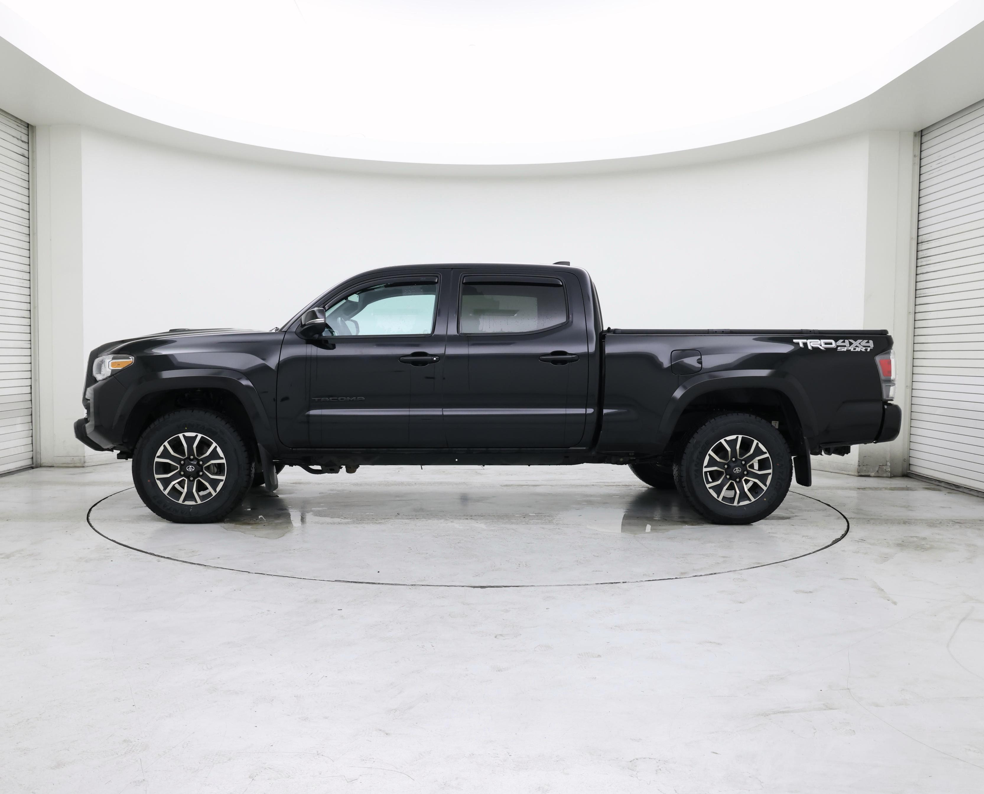 Thumbnail: 2022 Toyota Tacoma - 3