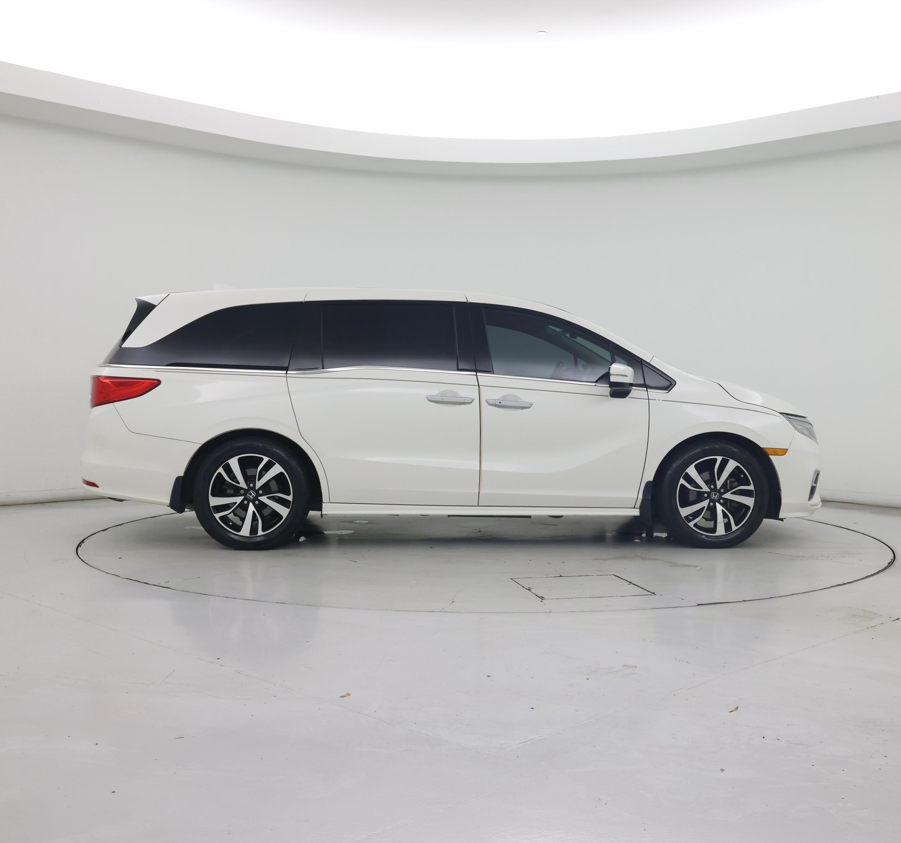 Thumbnail: 2018 Honda Odyssey - 7
