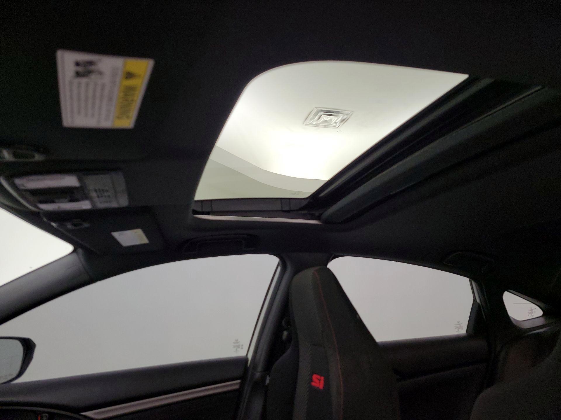 Thumbnail: 2019 Honda Civic - 17