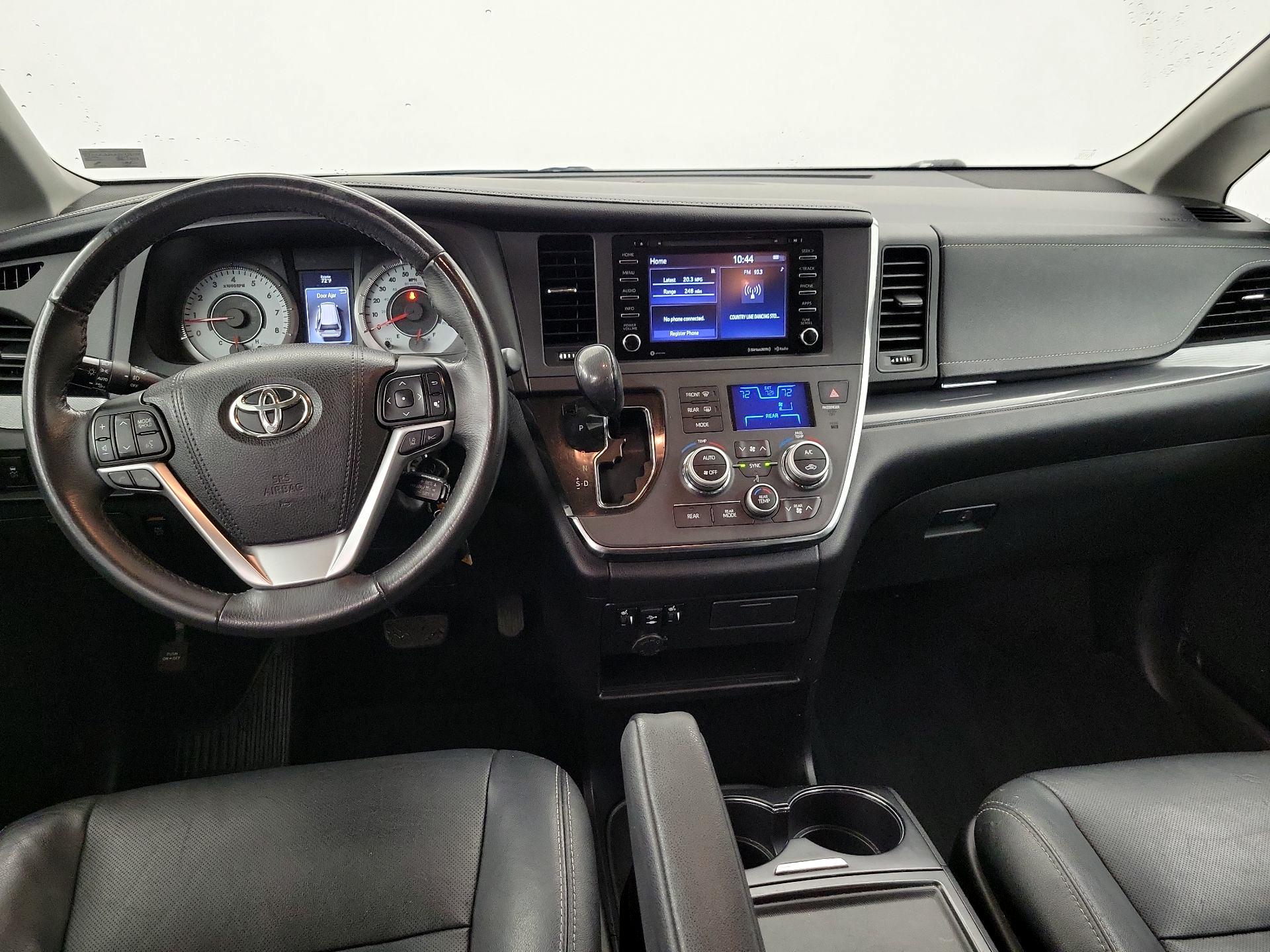 Thumbnail: 2018 Toyota Sienna - 9