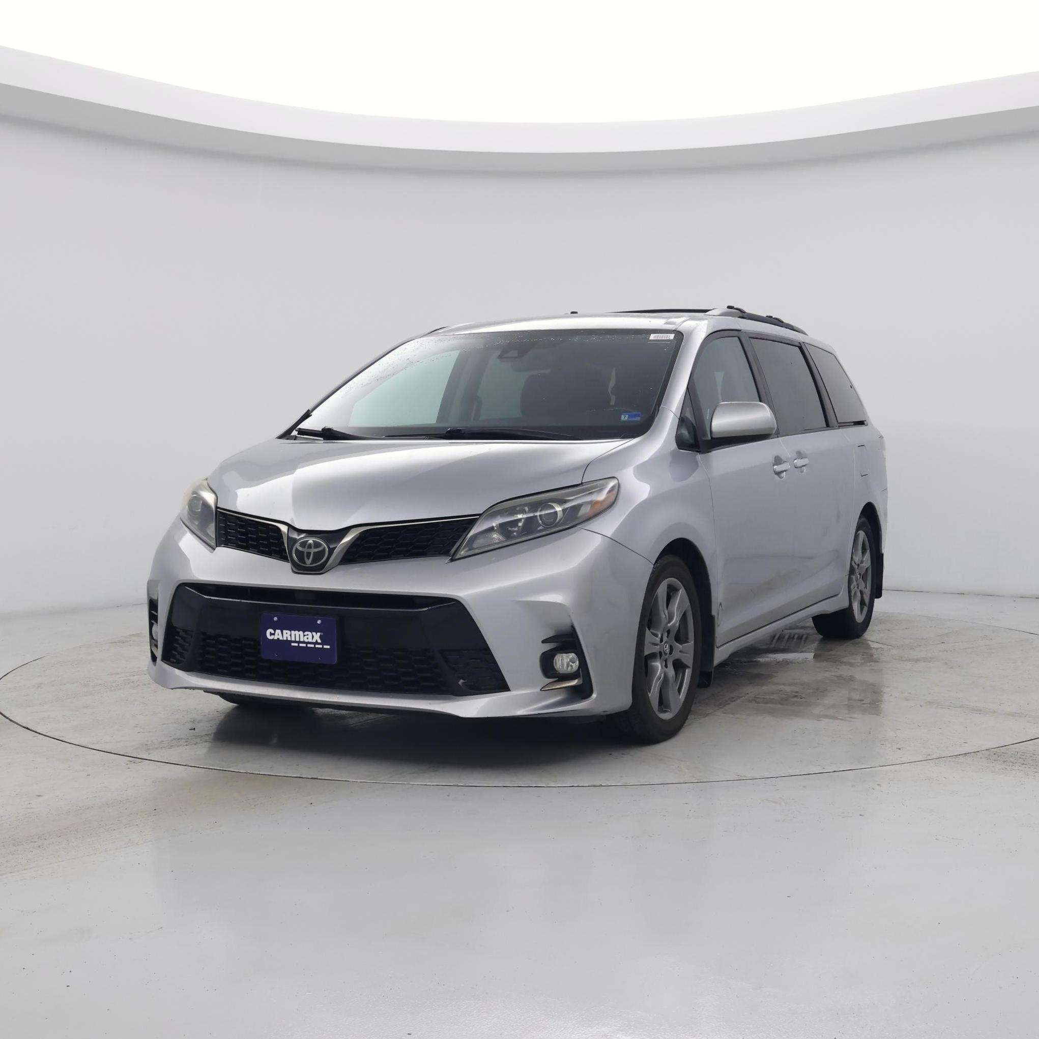 Thumbnail: 2018 Toyota Sienna - 4