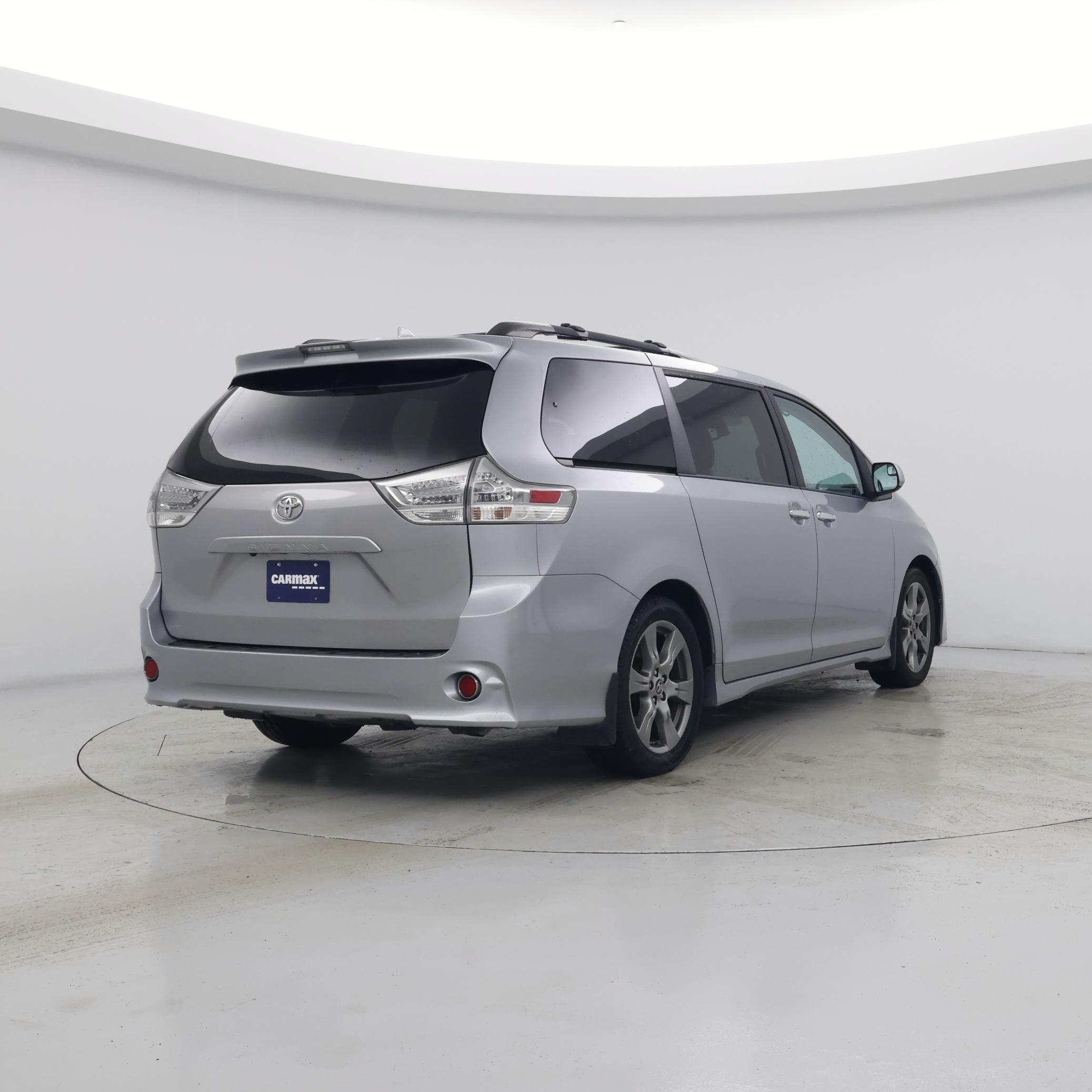 Thumbnail: 2018 Toyota Sienna - 8