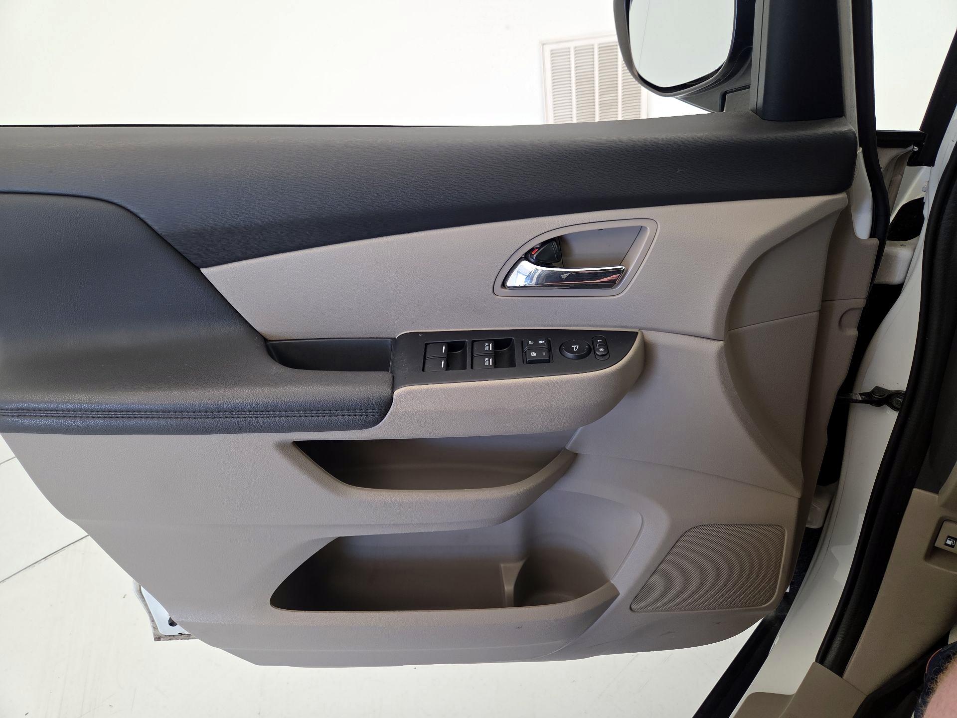 Thumbnail: 2014 Honda Odyssey - 12
