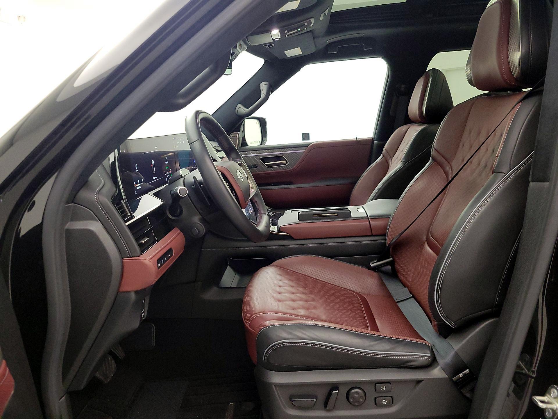 Thumbnail: 2025 INFINITI QX80 - 11