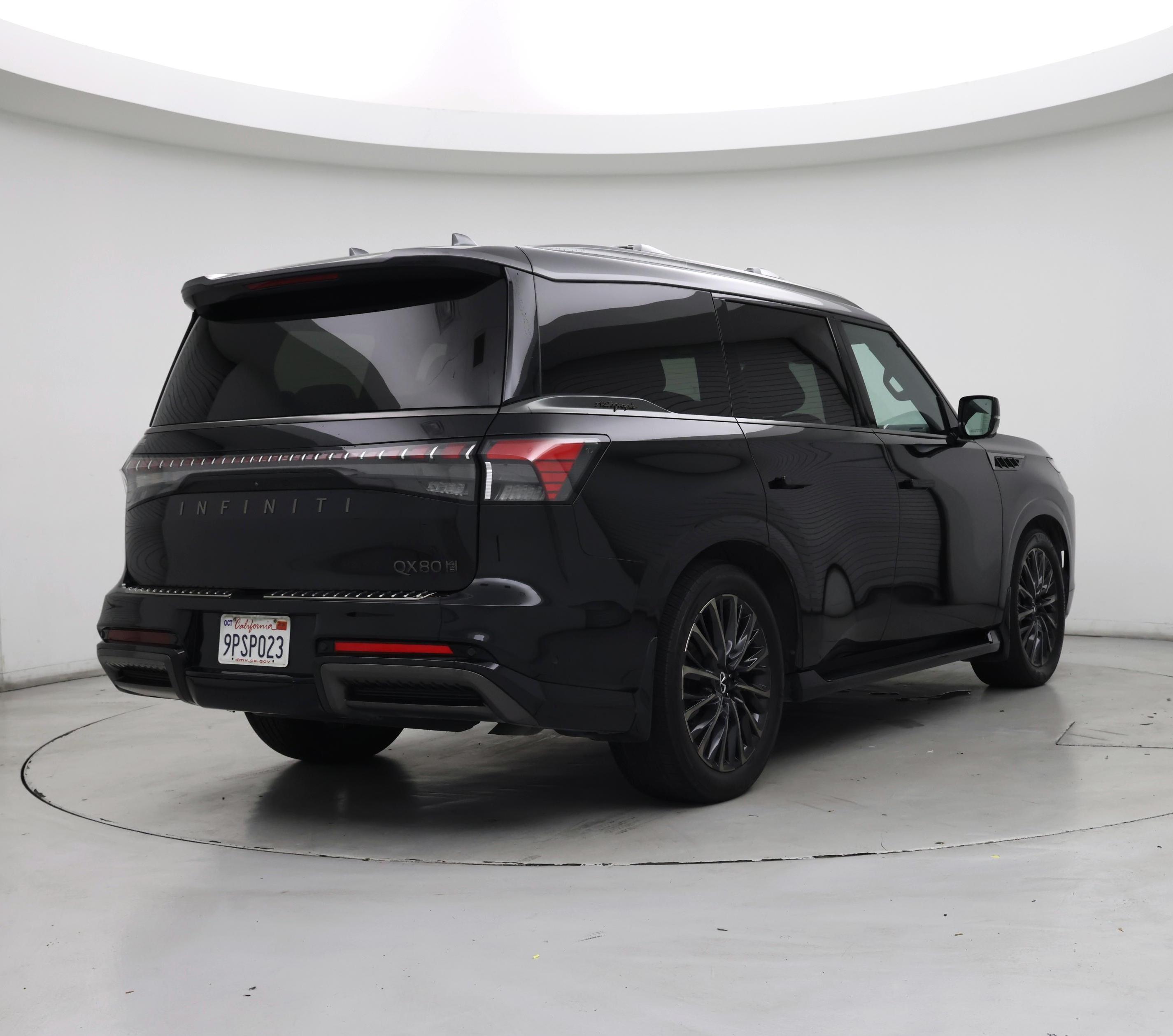 Thumbnail: 2025 INFINITI QX80 - 8