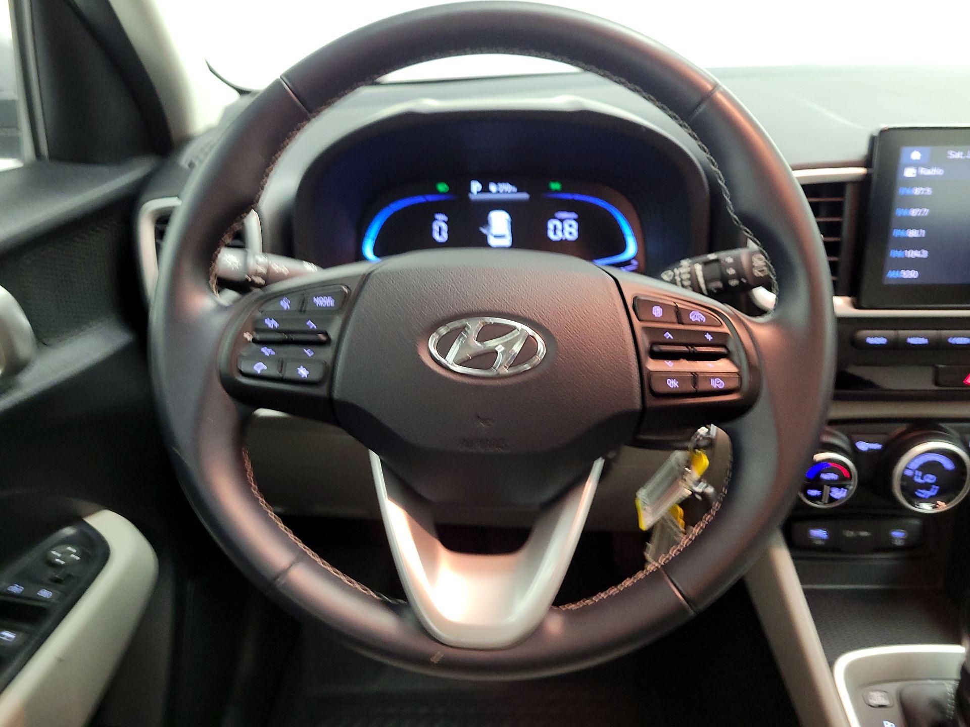 Thumbnail: 2023 Hyundai Venue - 10