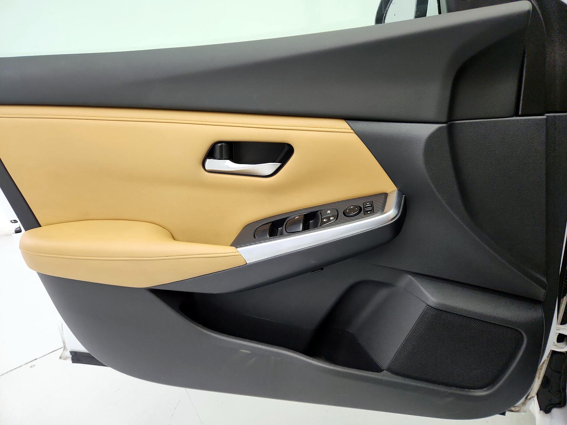 Thumbnail: 2020 Nissan Sentra - 12
