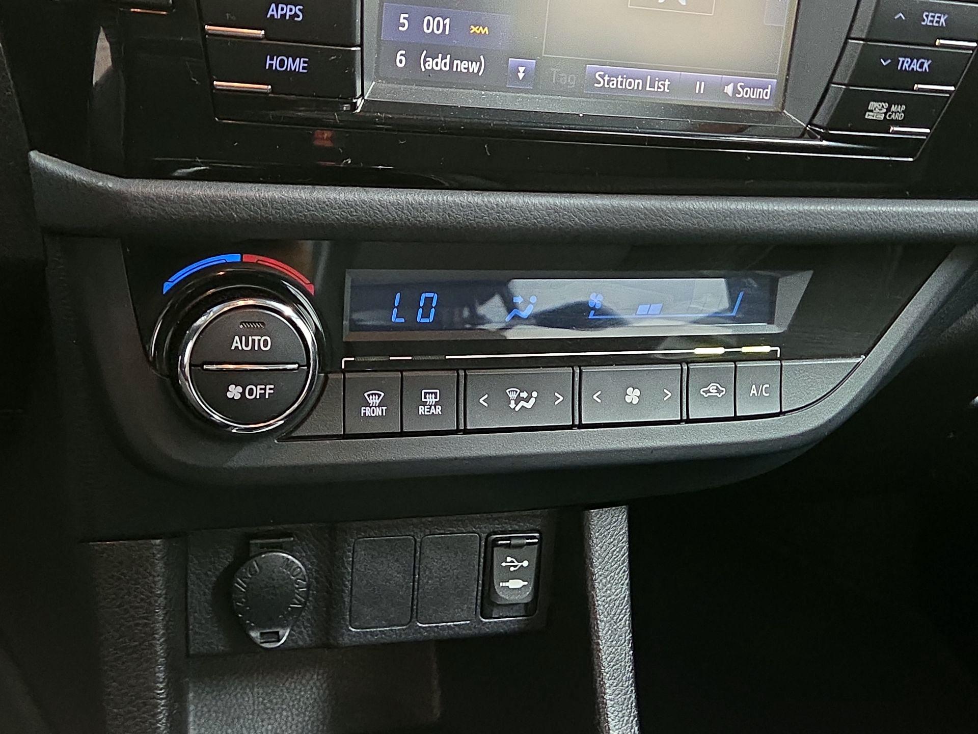 Thumbnail: 2016 Toyota Corolla - 15
