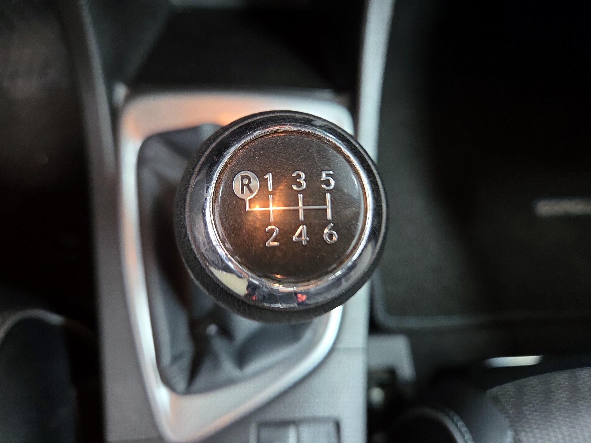 Thumbnail: 2016 Toyota Corolla - 16
