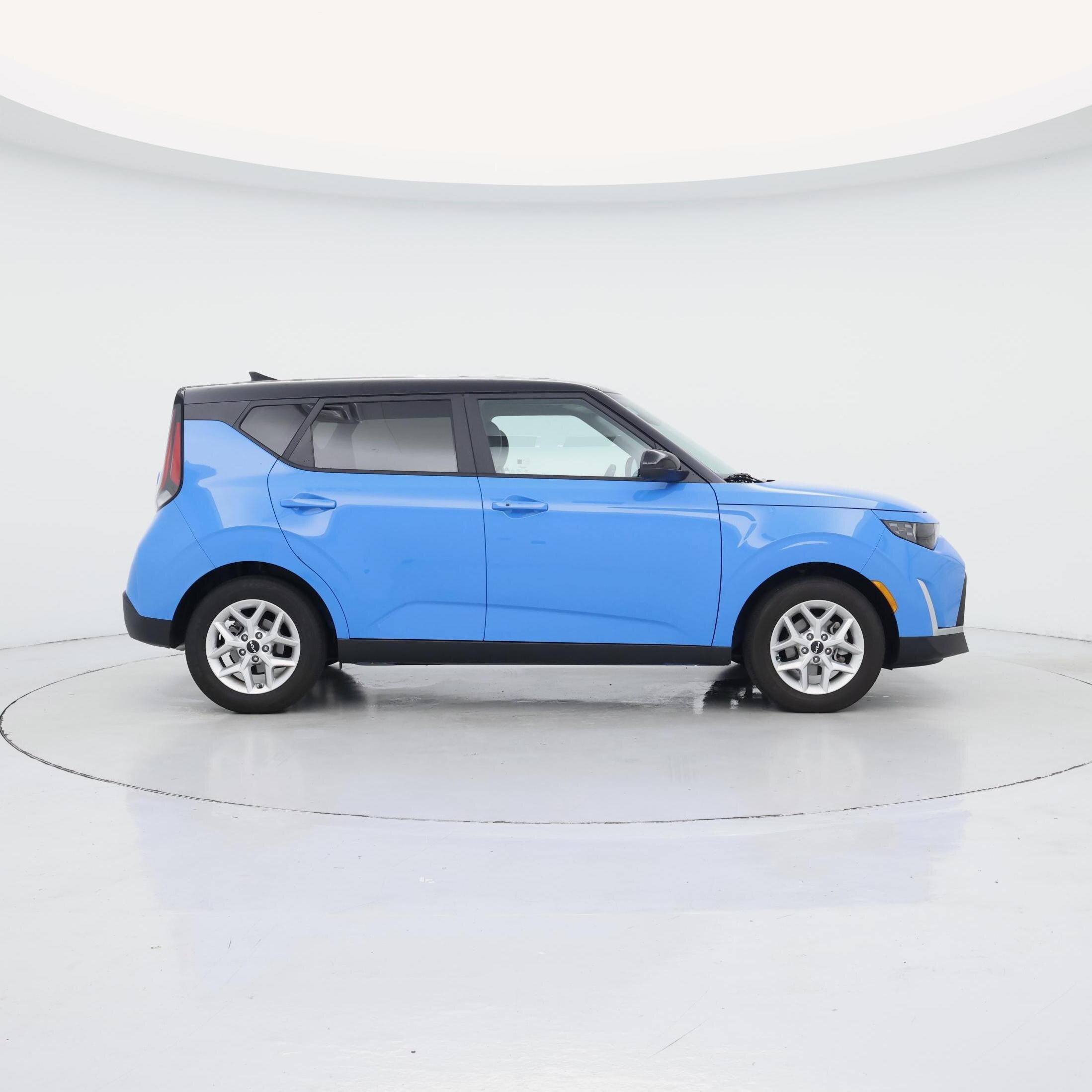 Thumbnail: 2023 Kia Soul - 7