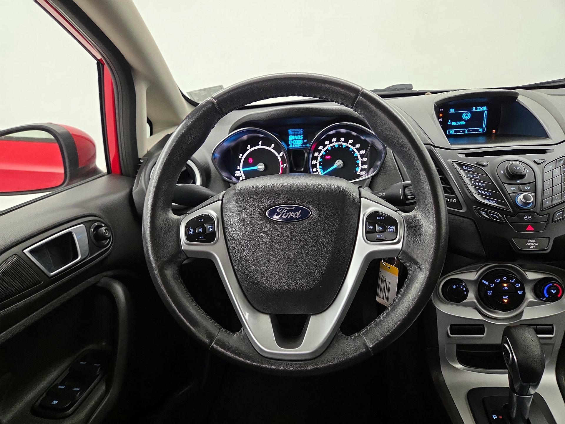 Thumbnail: 2015 Ford Fiesta - 10