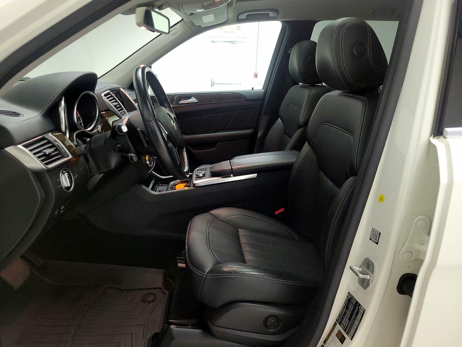 Thumbnail: 2016 Mercedes-Benz GL-Class - 11