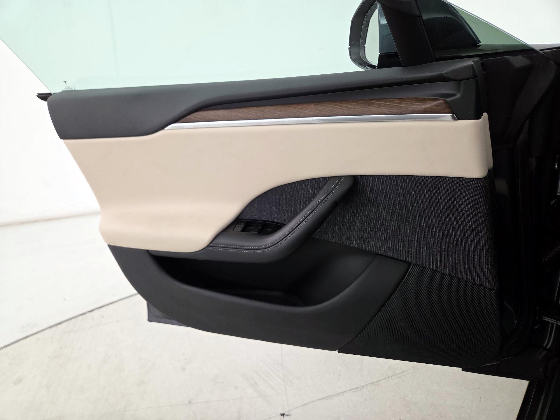 Thumbnail: 2022 Tesla Model S - 12