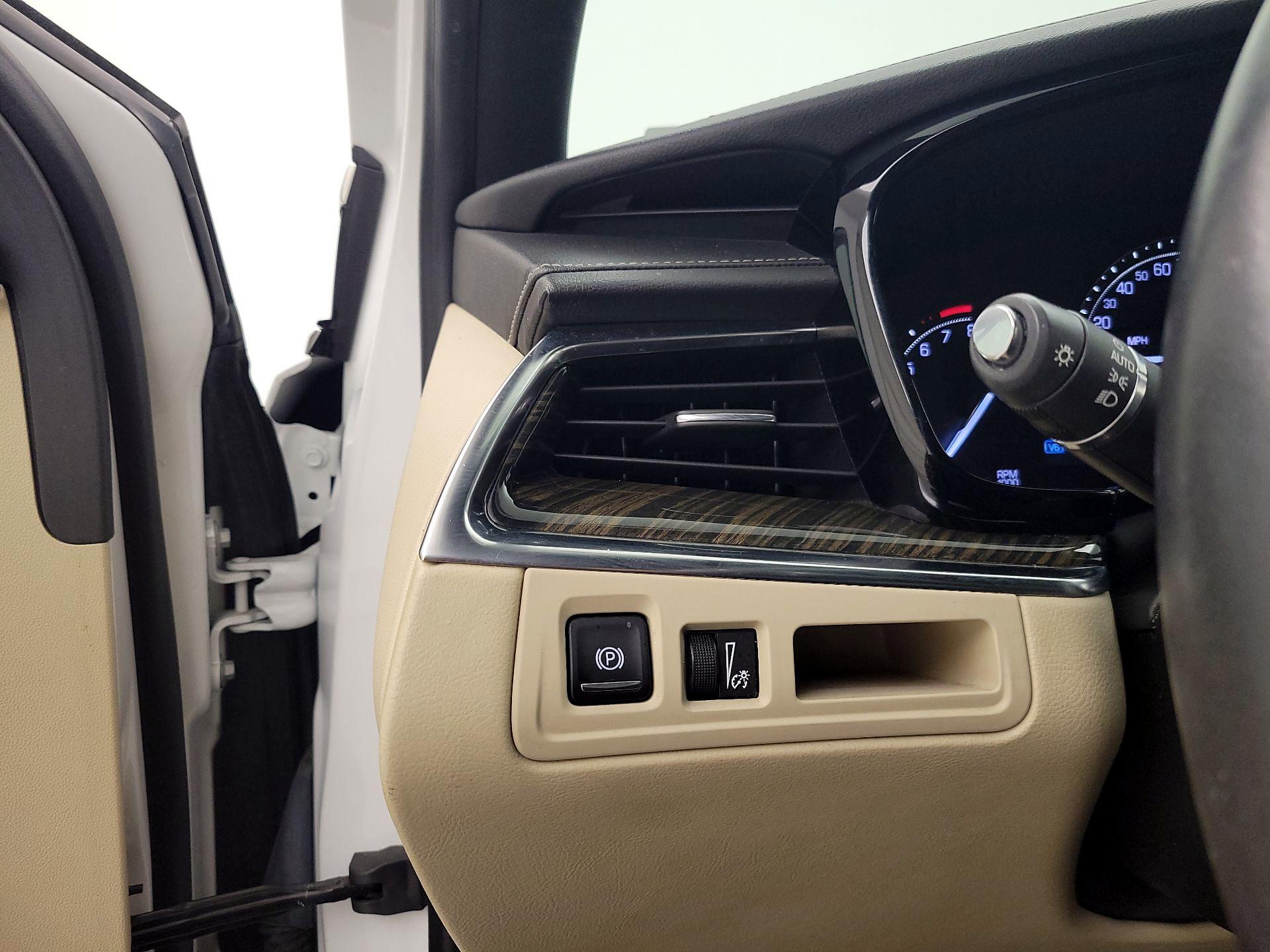 Thumbnail: 2017 Cadillac XT5 - 13