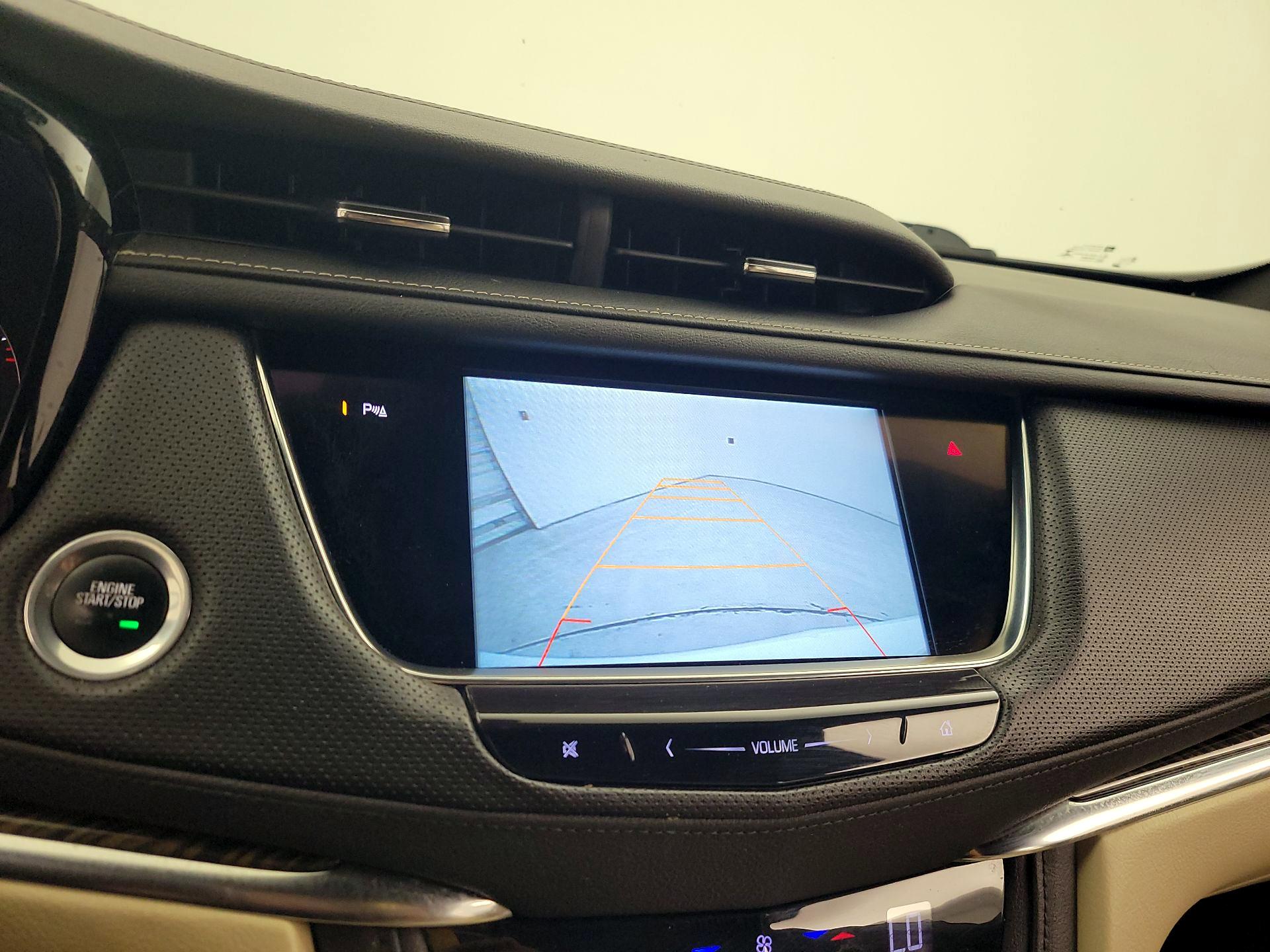 Thumbnail: 2017 Cadillac XT5 - 14