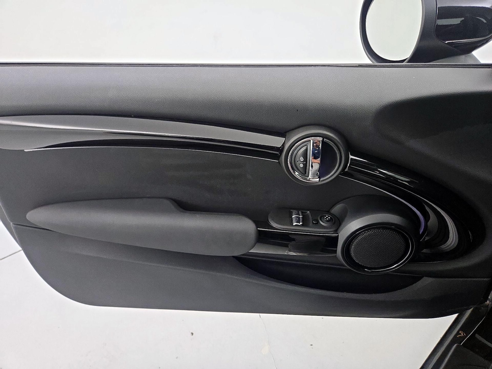 2022 MINI Hardtop 2 Door SE - Photo 13