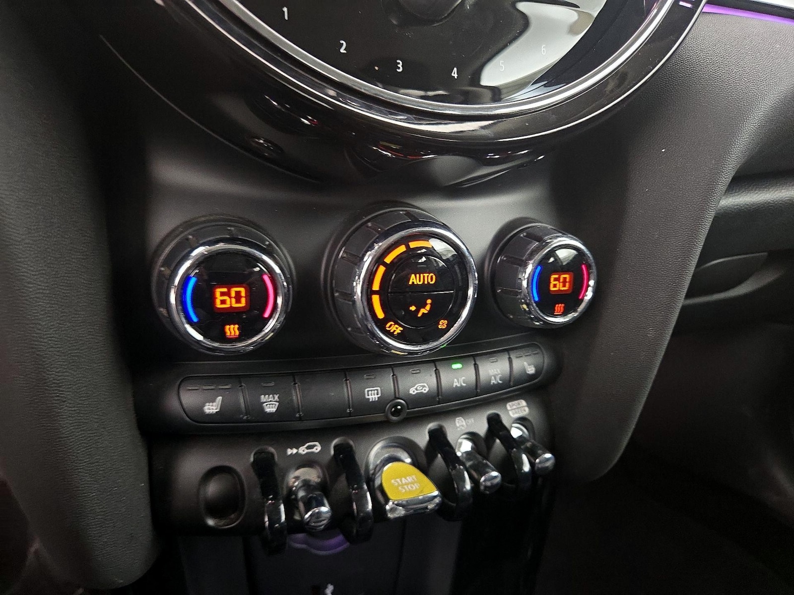2022 MINI Hardtop 2 Door SE - Photo 18
