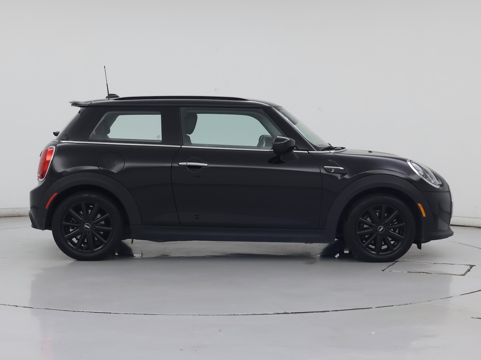 2022 MINI Hardtop 2 Door SE - Photo 8